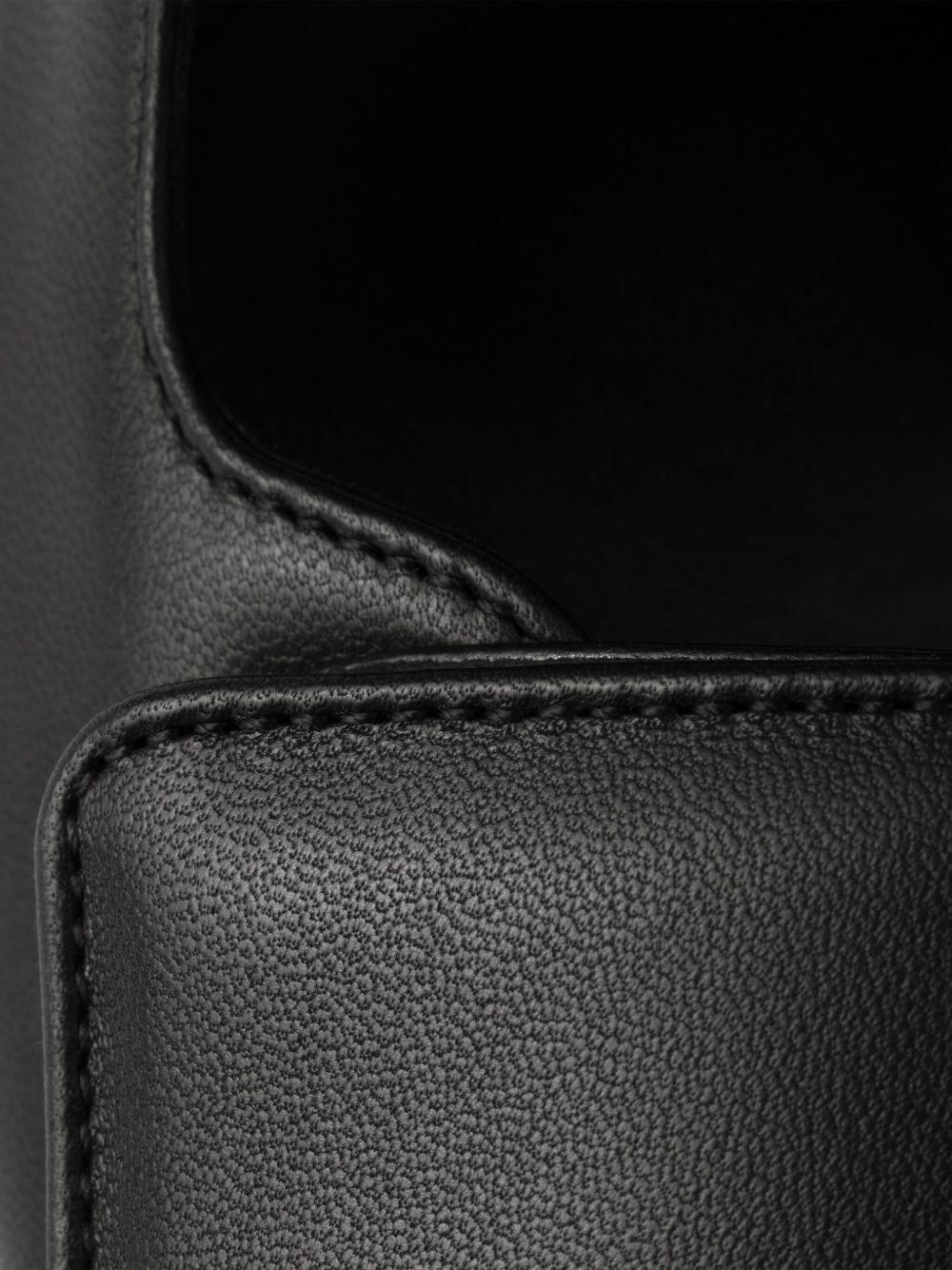 leather sandals Product Image