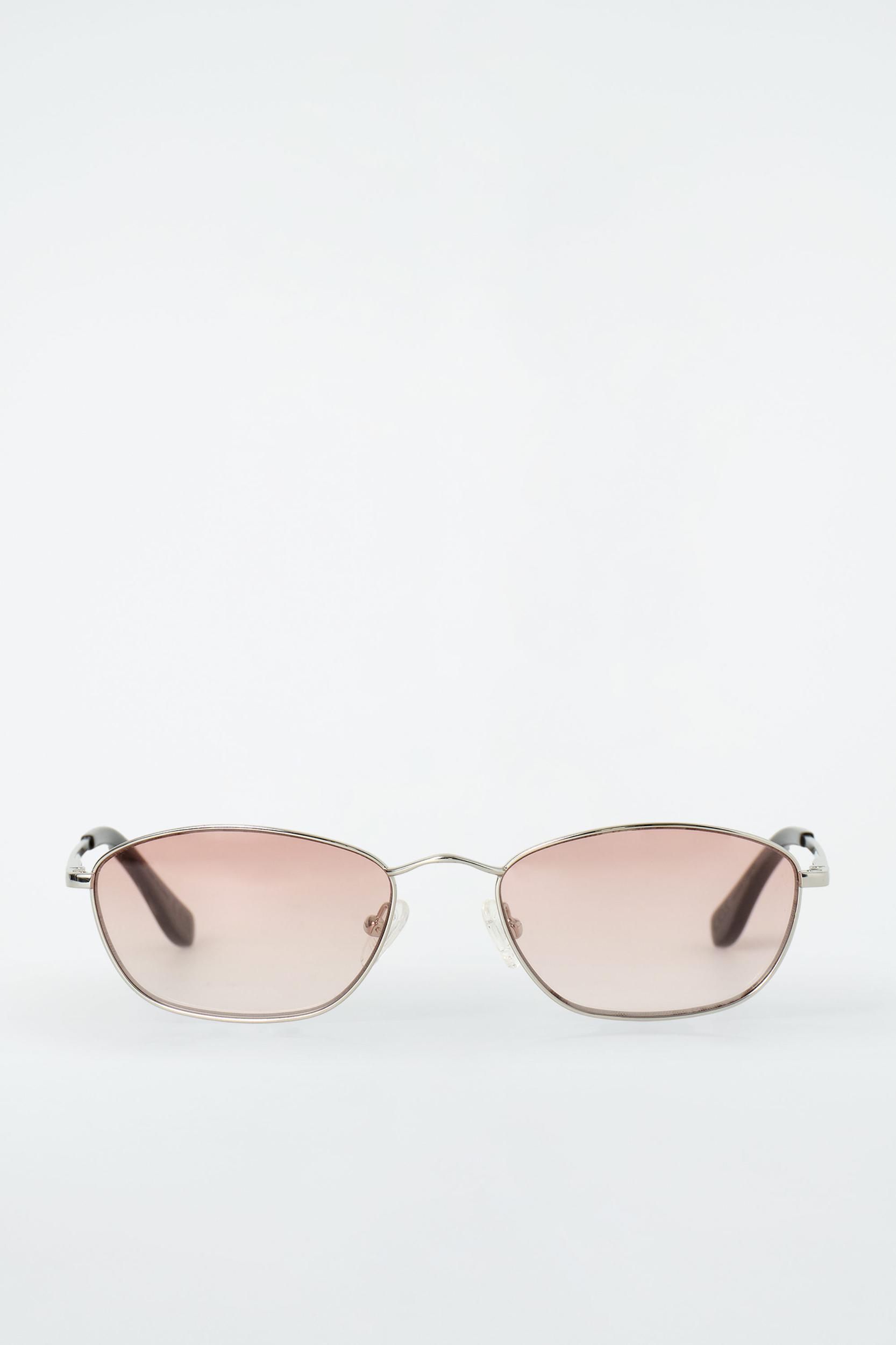 WIRE-FRAME CAT-EYE SUNGLASSES Product Image