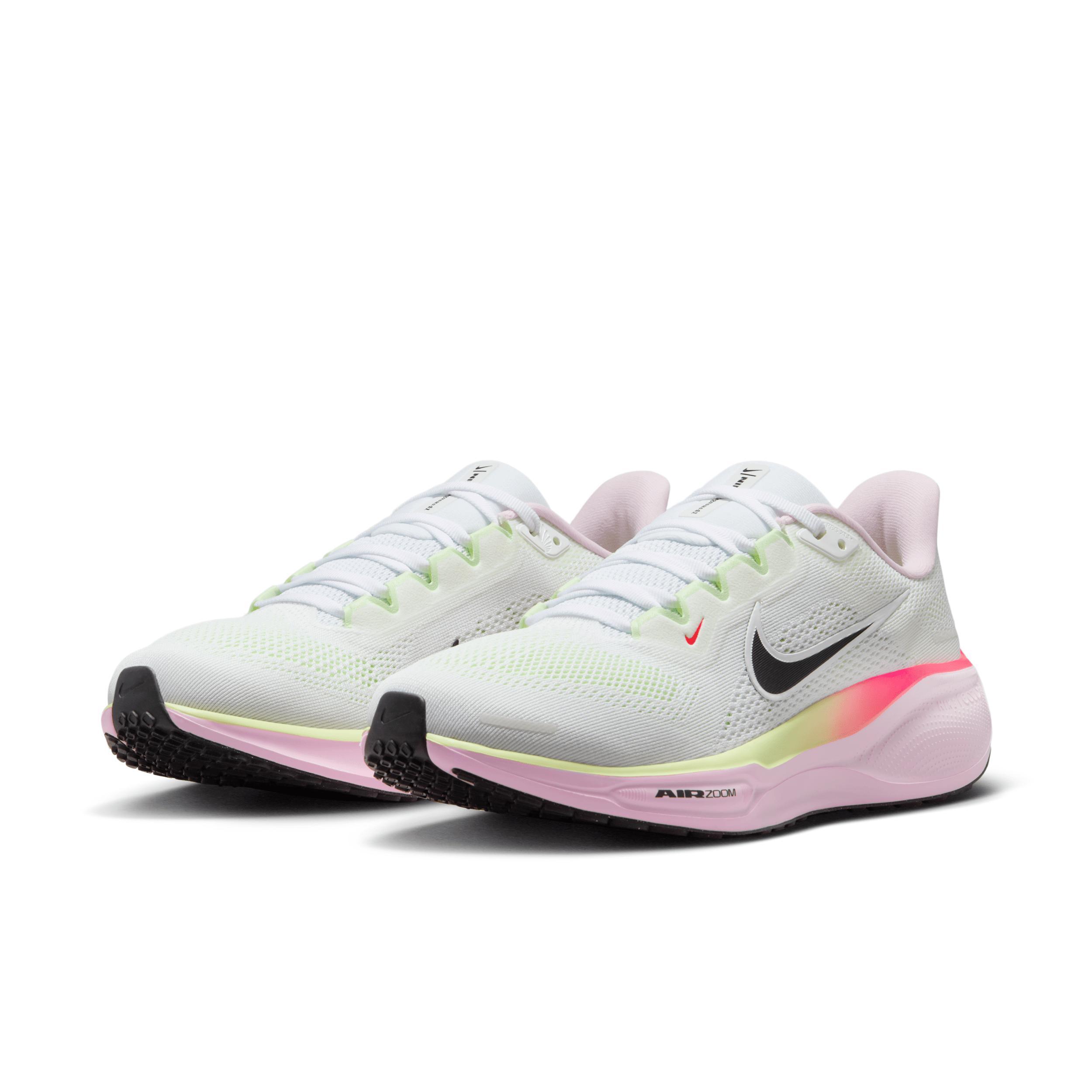 Nike MC Trainer 3 Women's Workout Shoes Product Image