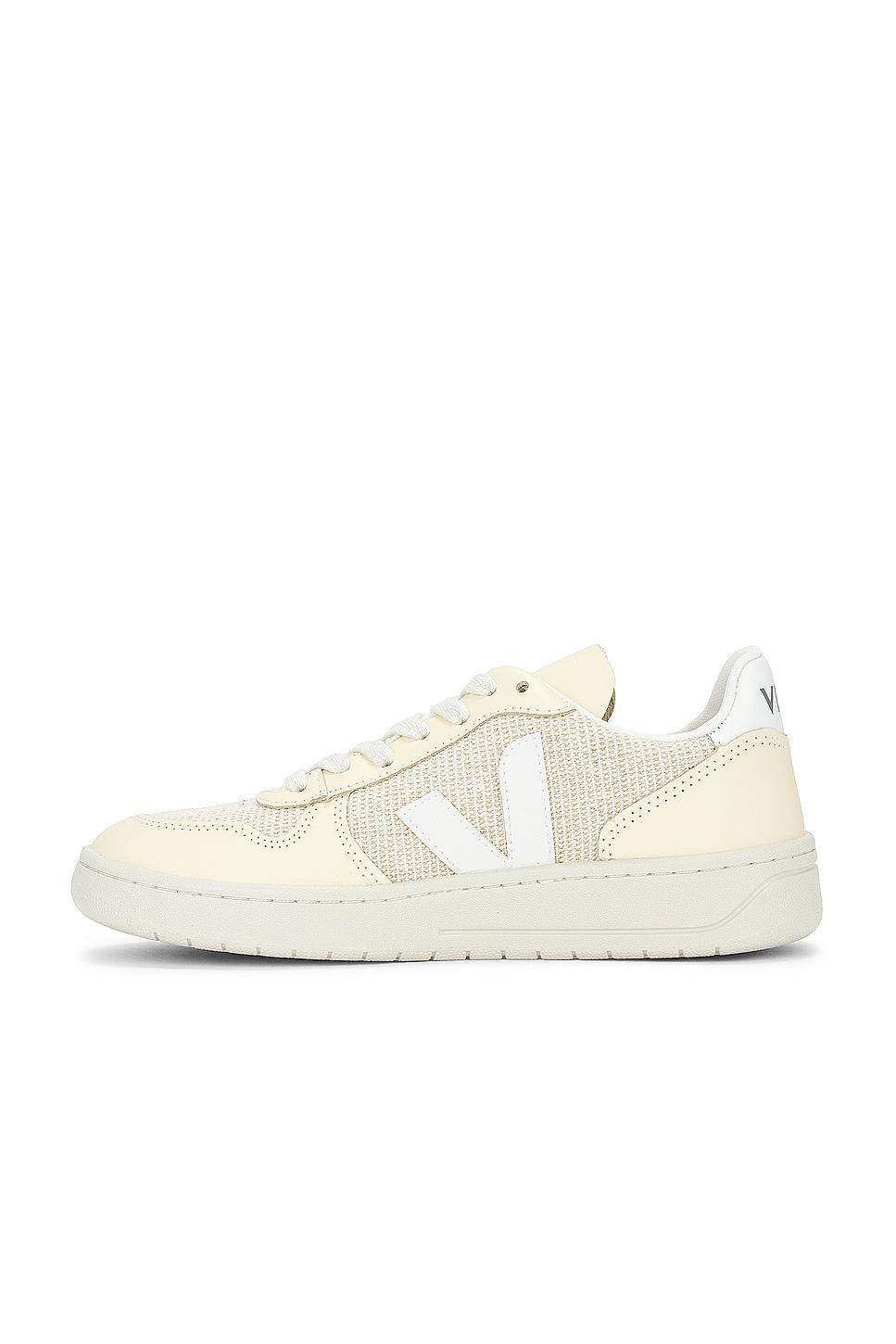 V-10 Sneaker Veja Product Image