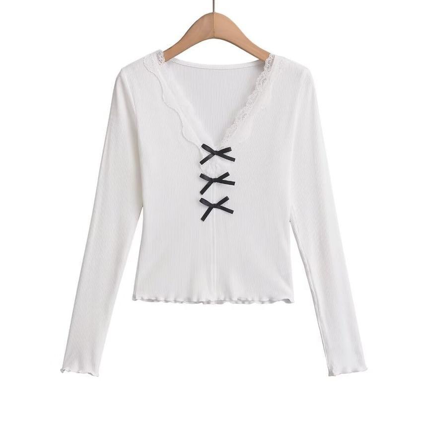 Long-Sleeve V-Neck Plain Bow Accent Lace Trim Slim Fit Crop T-Shirt Product Image