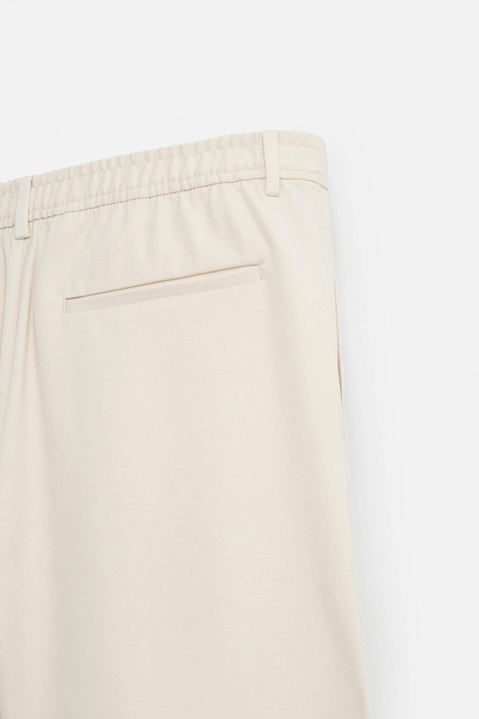 REGULAR FIT COMFORT SHORTS Product Image