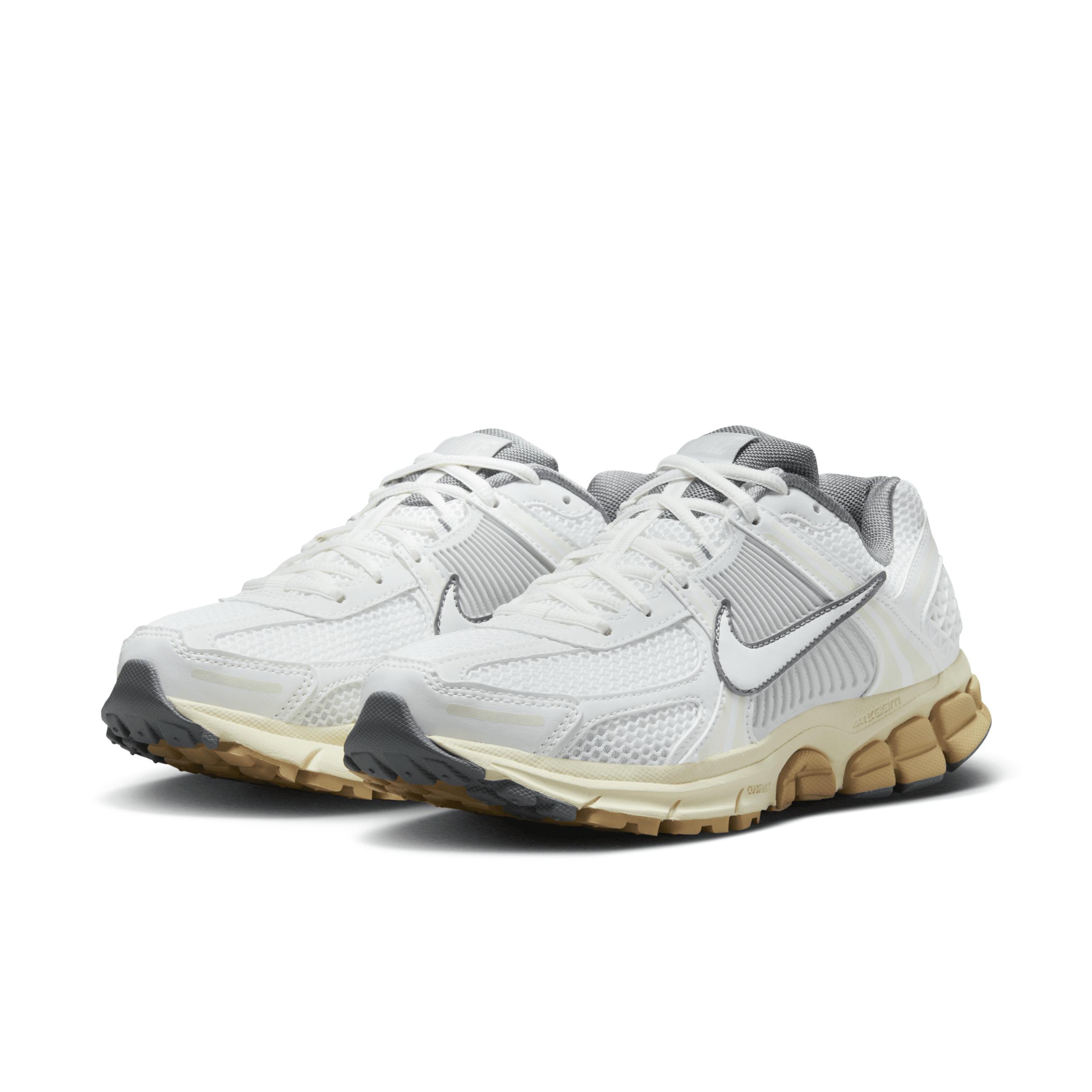 Nike Women's Zoom Vomero 5 Shoes Product Image