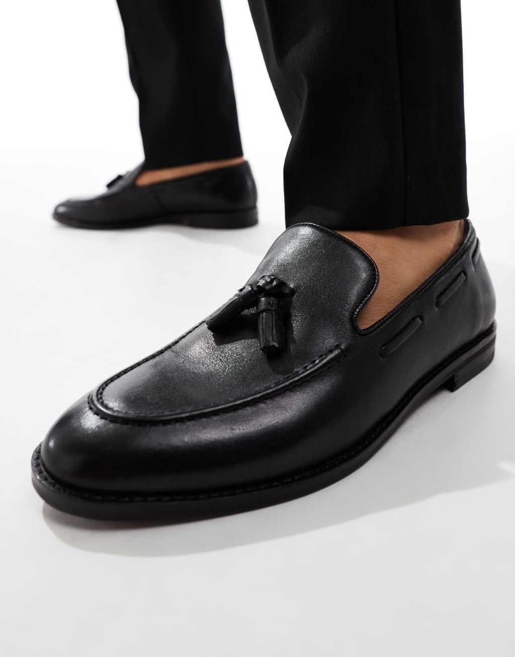 ASOS DESIGN loafers in black leather with tassel Product Image