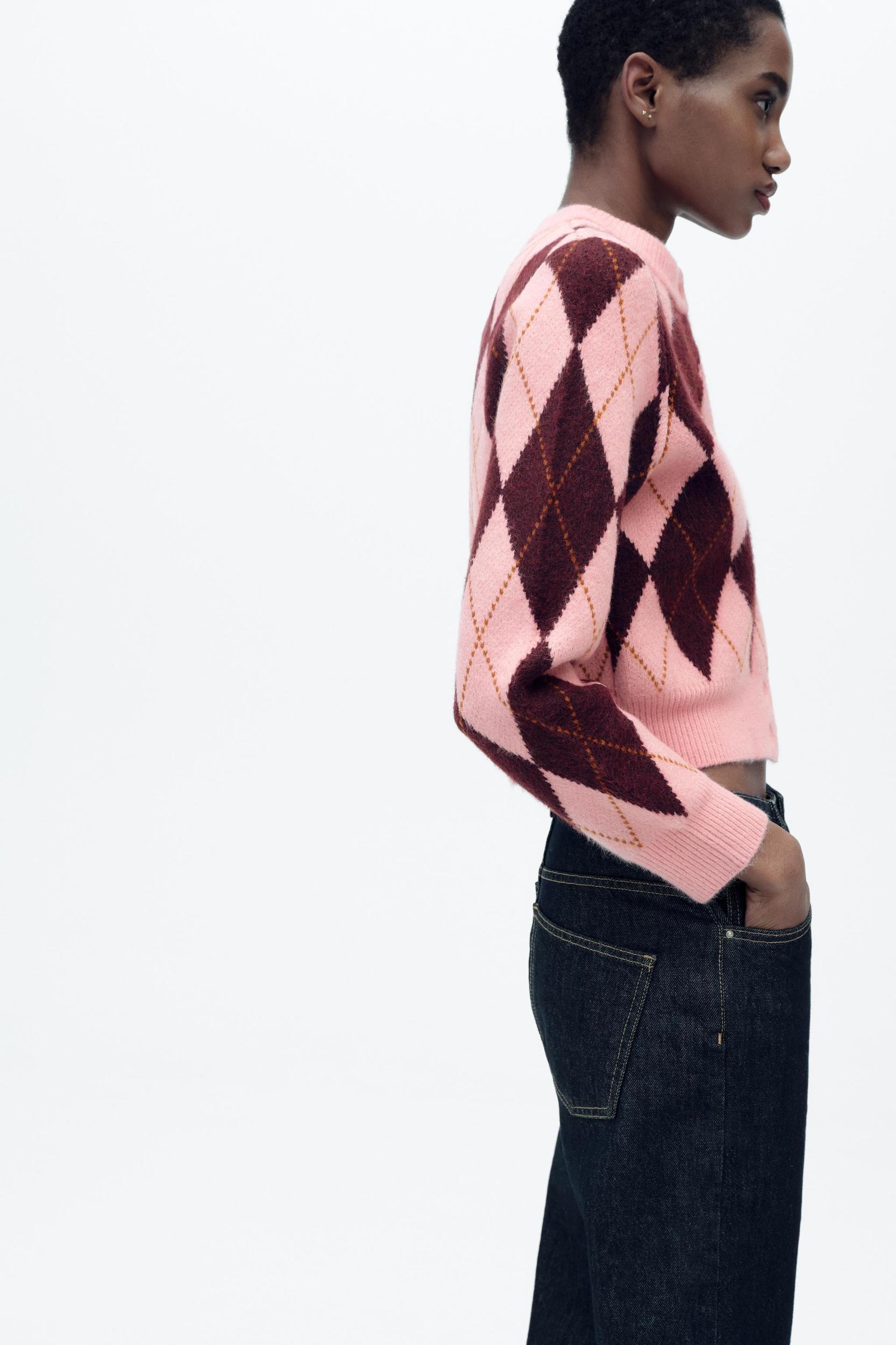 JACQUARD ARGYLE CARDIGAN Product Image