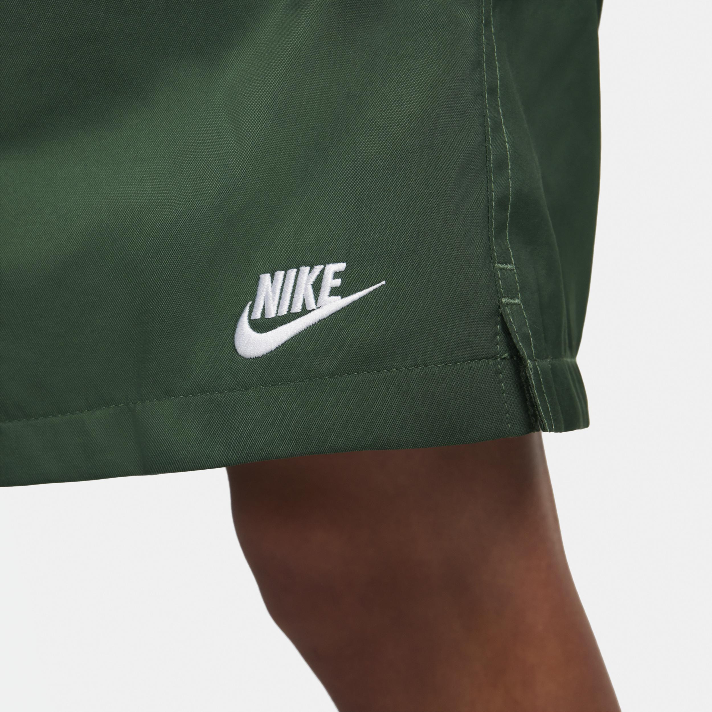 Nike Men's Club Woven Flow Shorts Product Image