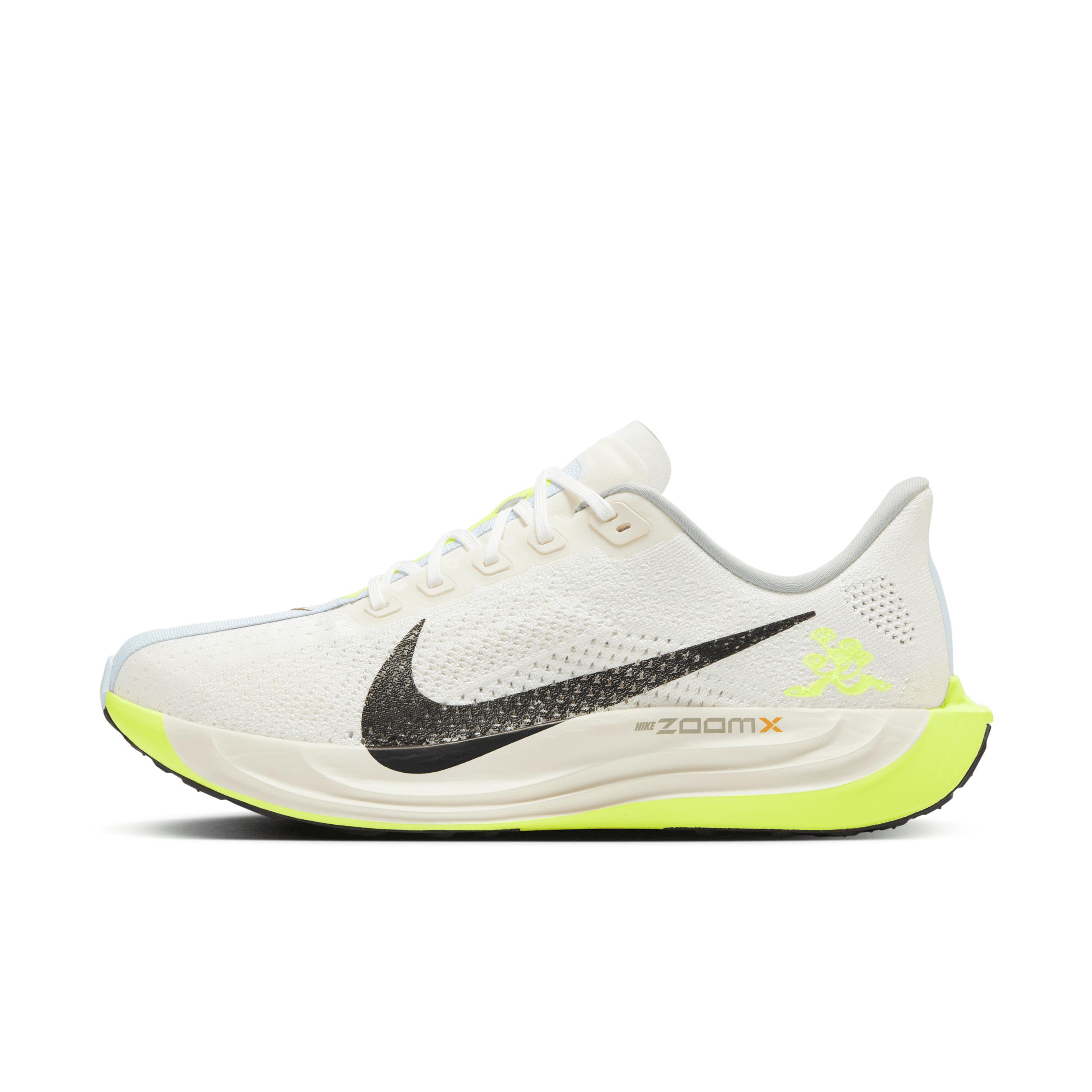 Nike Men's Pegasus Plus Road Running Shoes Product Image