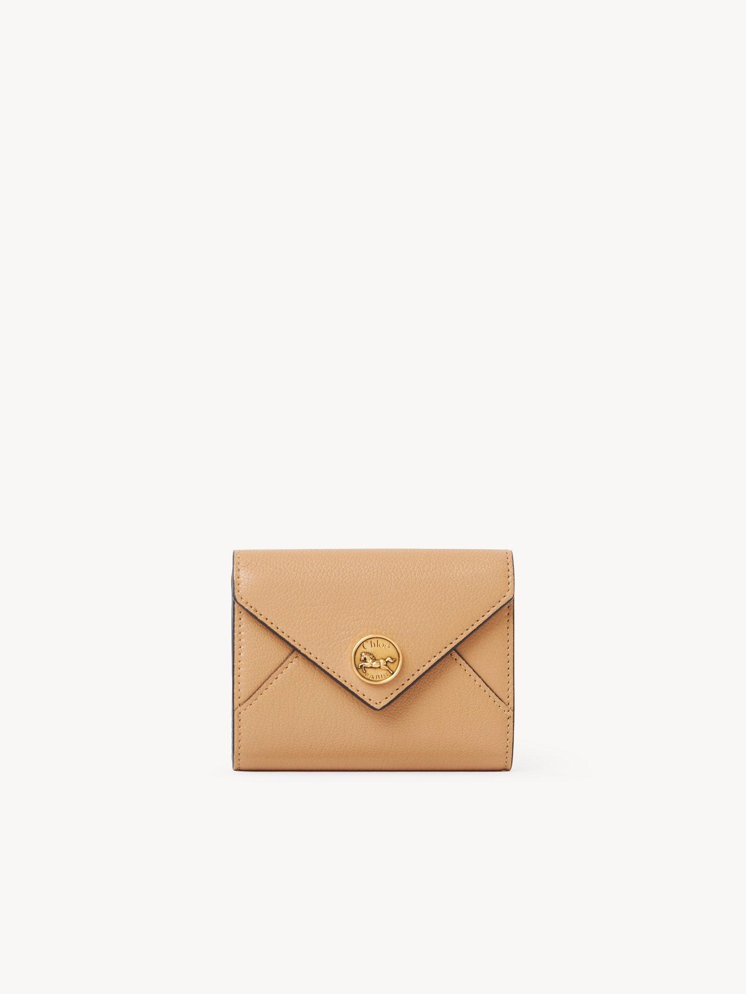 Small Envelope tri-fold in grained leather Product Image