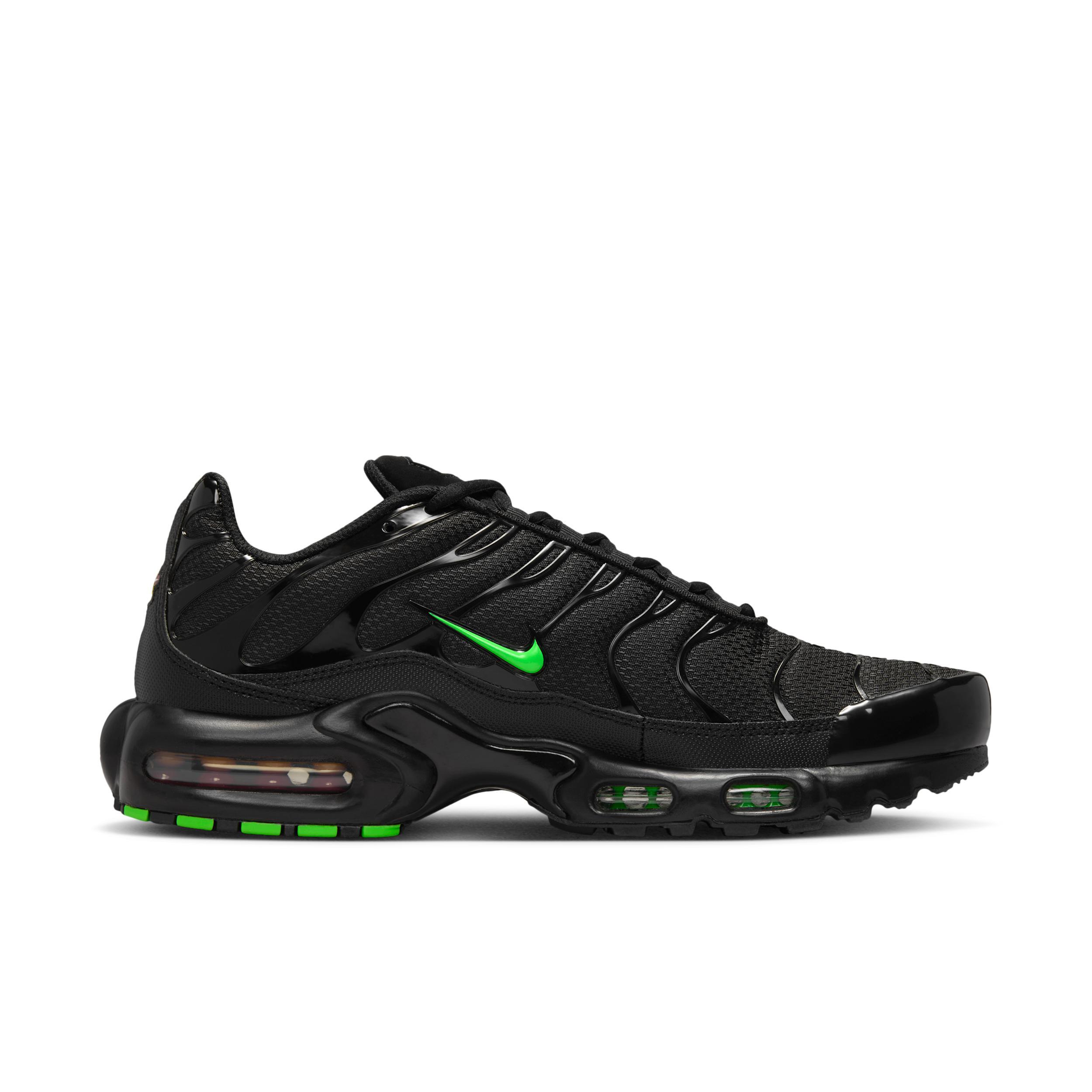 Nike Mens Air Max Plus Shoes | DM0032-024 Product Image