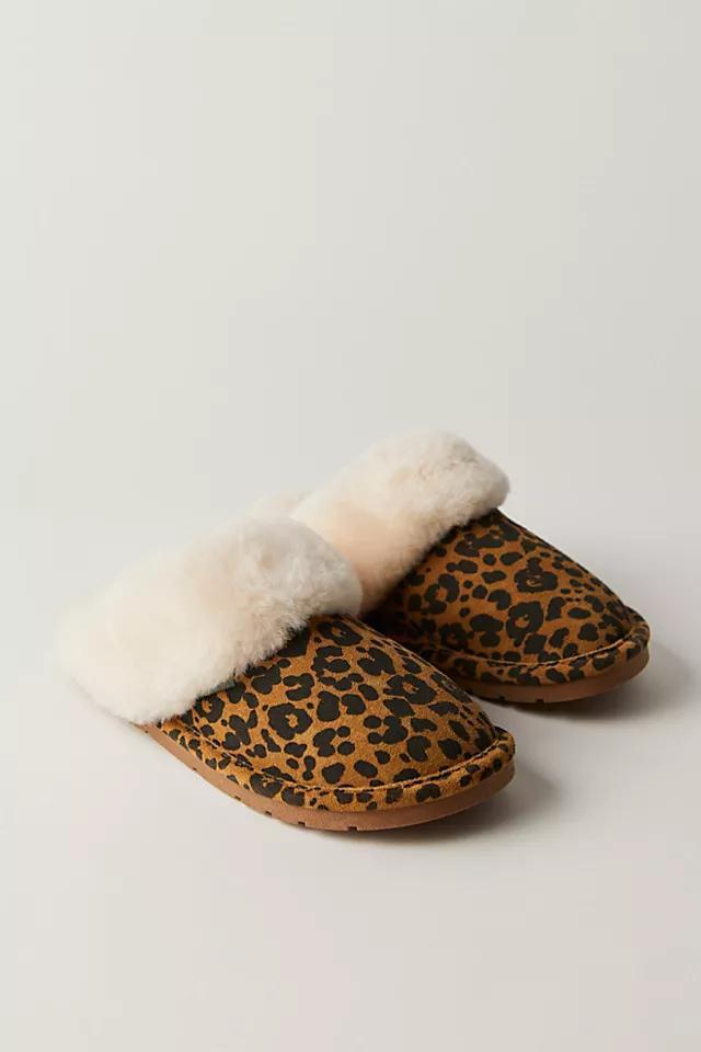 Cloud Nine Leopard Scuff Slippers Product Image