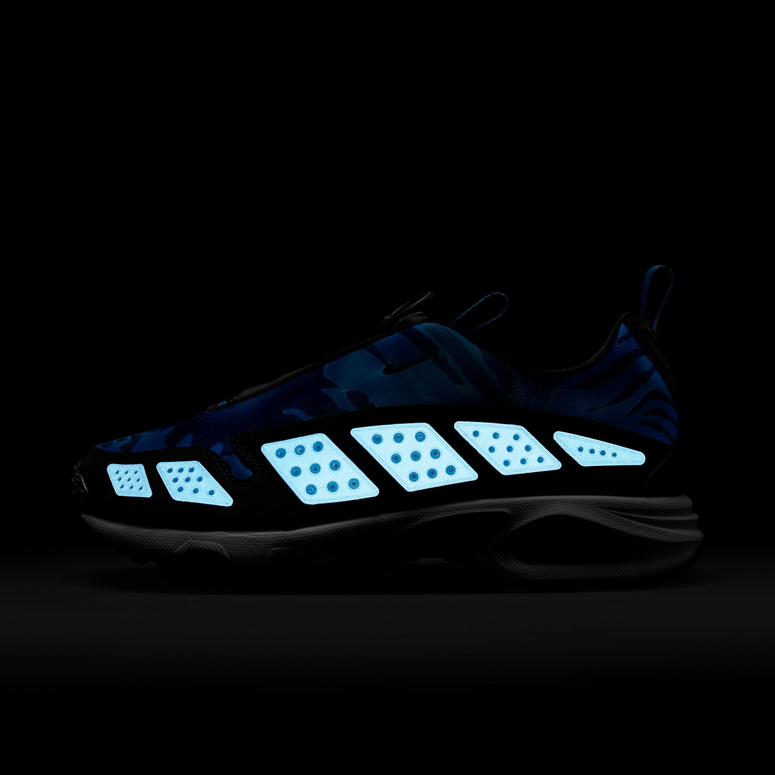 Nike Womens Air Max SNDR Camo Shoes | IB6863-400 Product Image