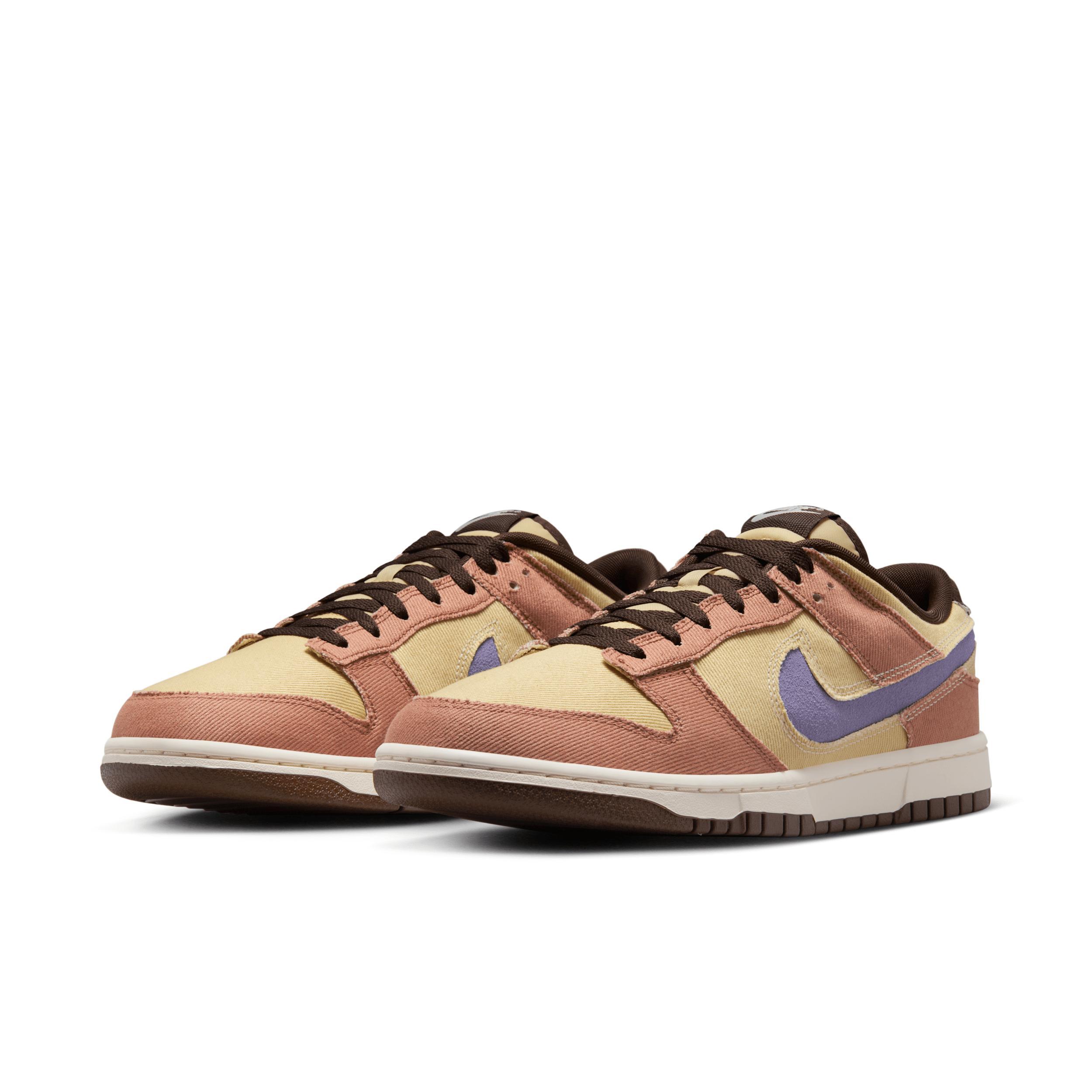 Nike Men's Dunk Low Retro SE Shoes Product Image