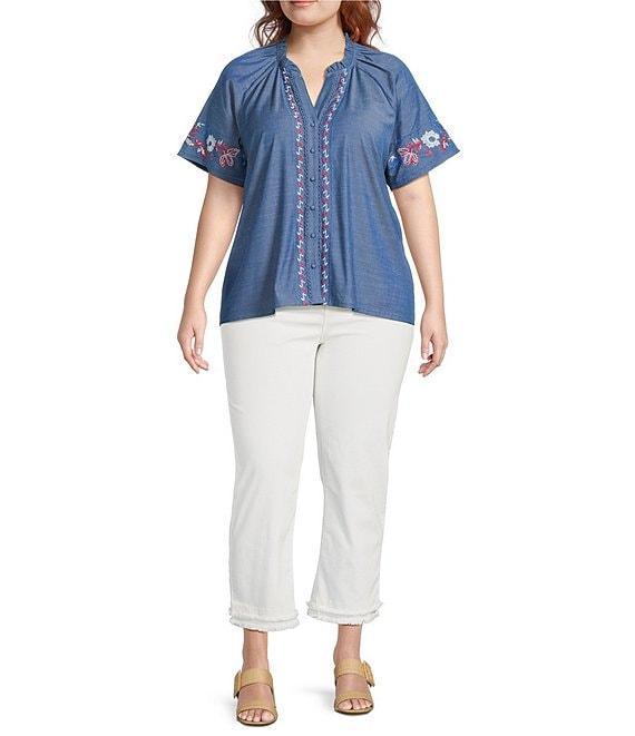 Calessa Plus Size Embroidered Split V-Neck Short Sleeve Button-Front Tunic Product Image