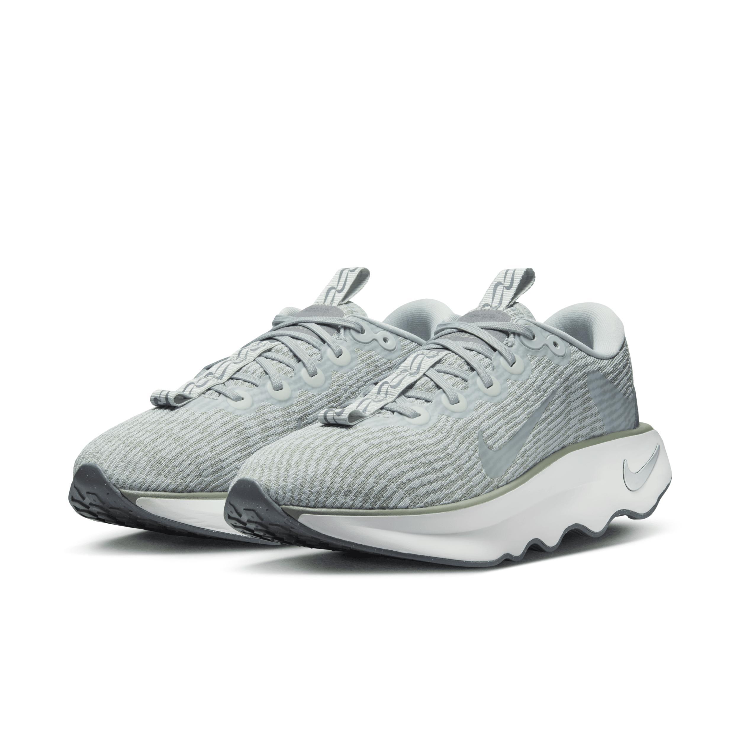 Nike Motiva Women's Walking Shoes Product Image