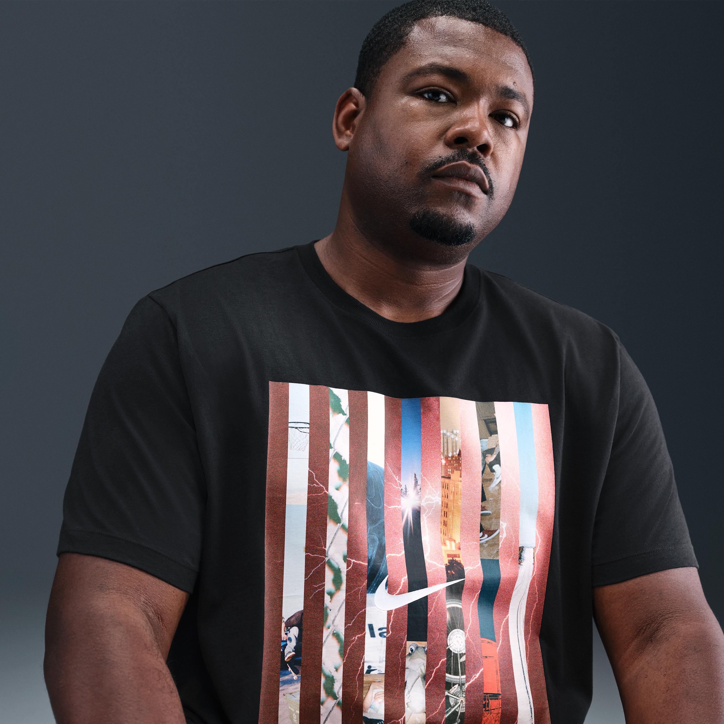 Nike Sportswear T-Shirt Product Image