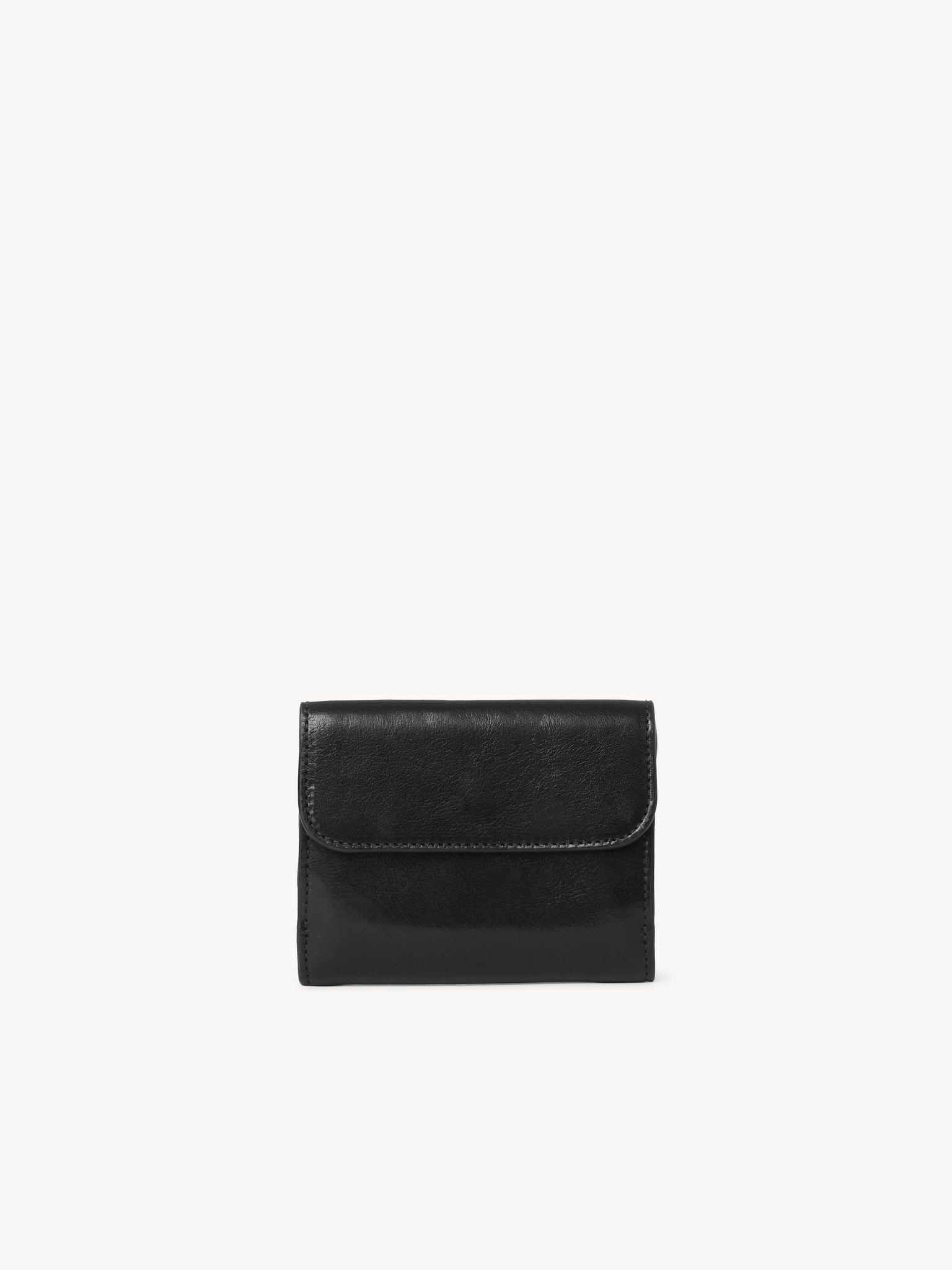 C Chloé small tri-fold in shiny leather Product Image