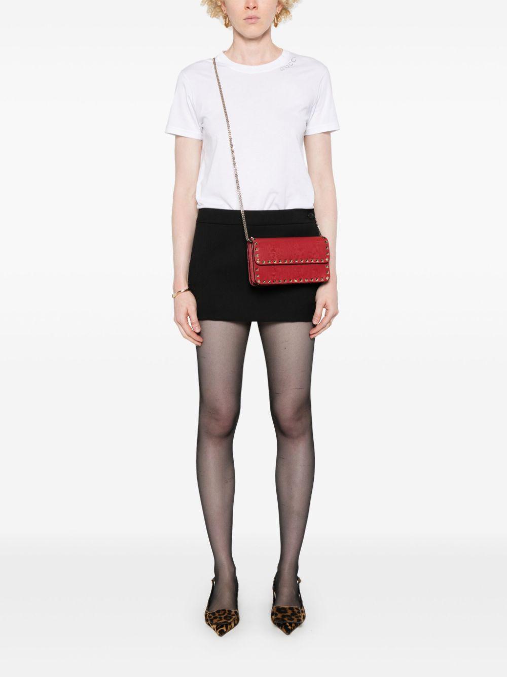 VALENTINO GARAVANI Rockstud Clutch In Rot Product Image