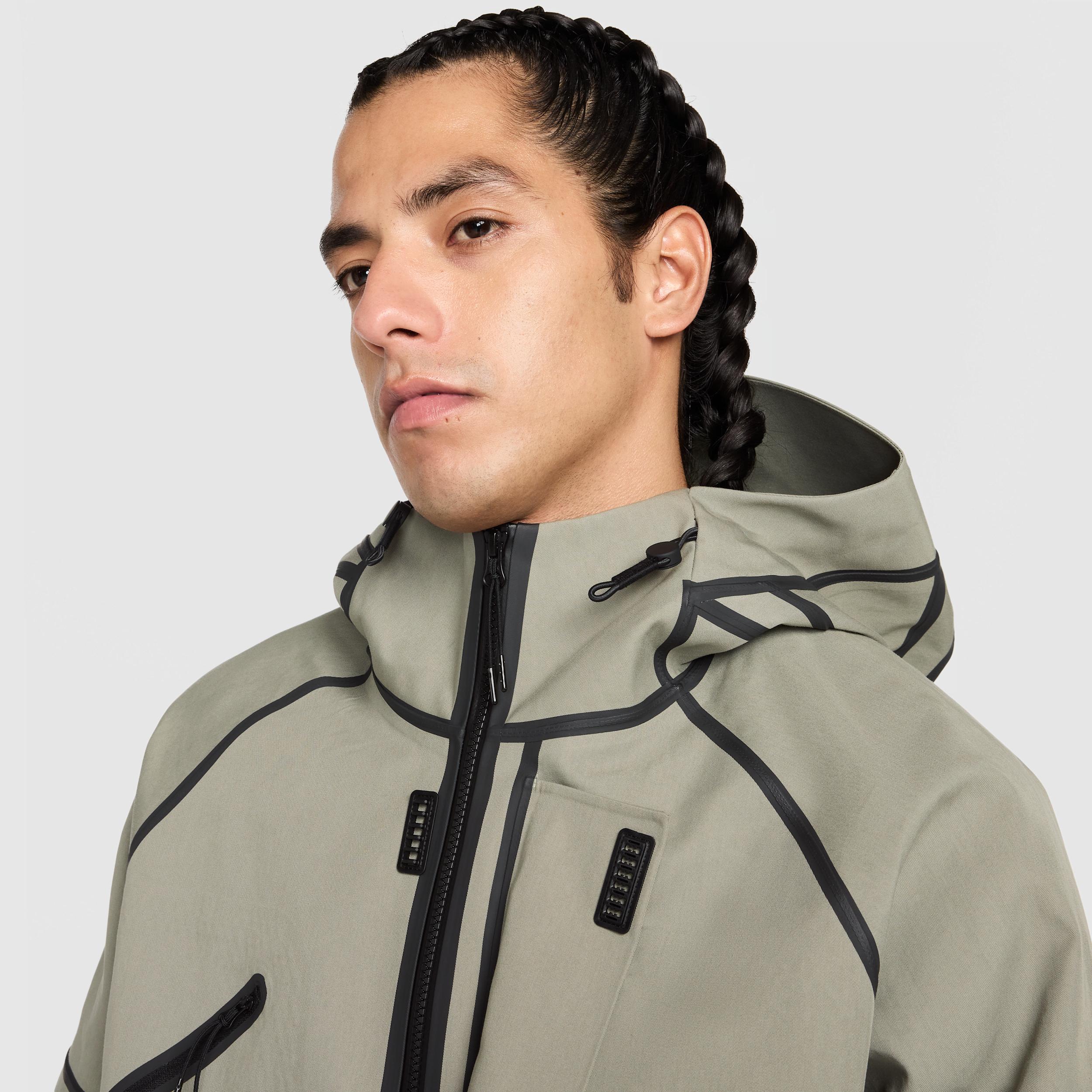 Nike Men's Tech Storm-FIT Hooded Rain Jacket Product Image