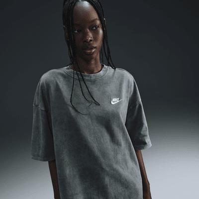 Women's Nike Sportswear Essential Oversized T-Shirt Product Image