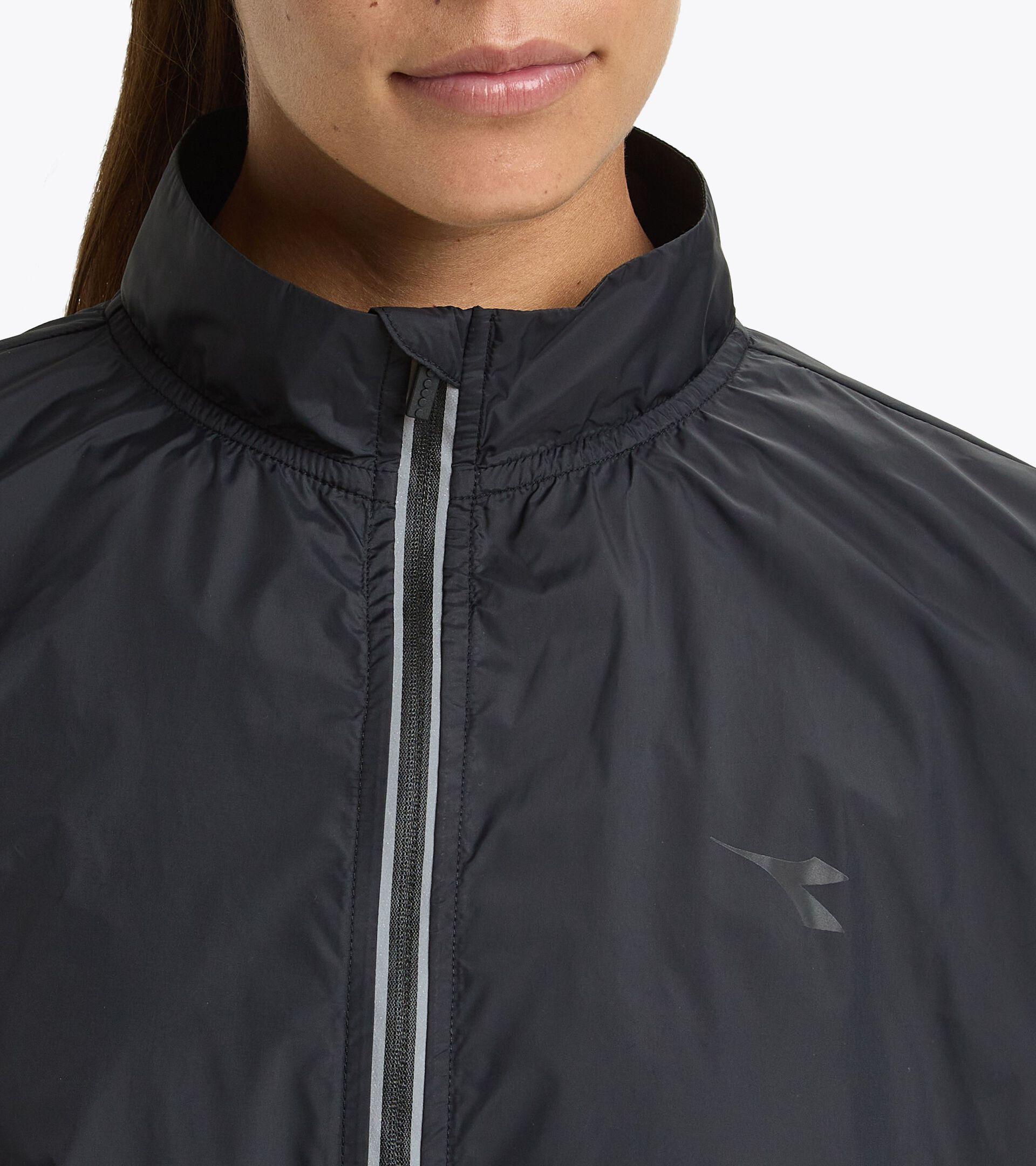 L. PACKABLE WIND JACKET Product Image