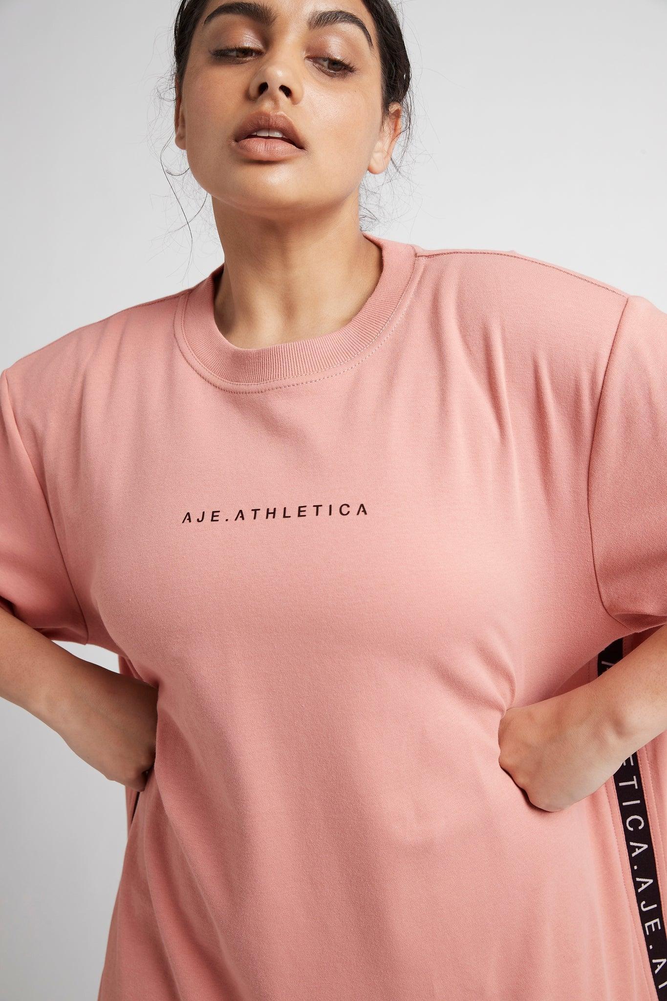 Logo T-Shirt 102 Product Image