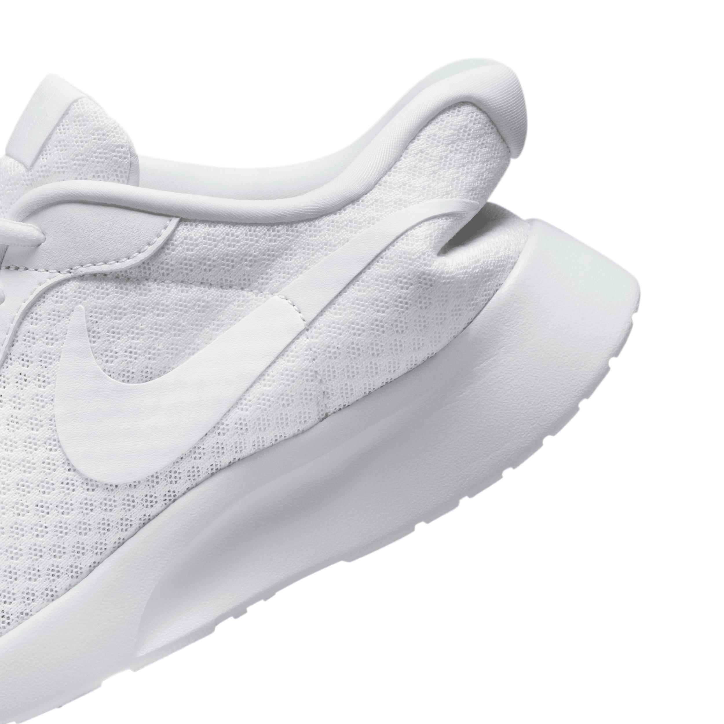 Nike Tanjun EasyOn Women's Shoes Product Image