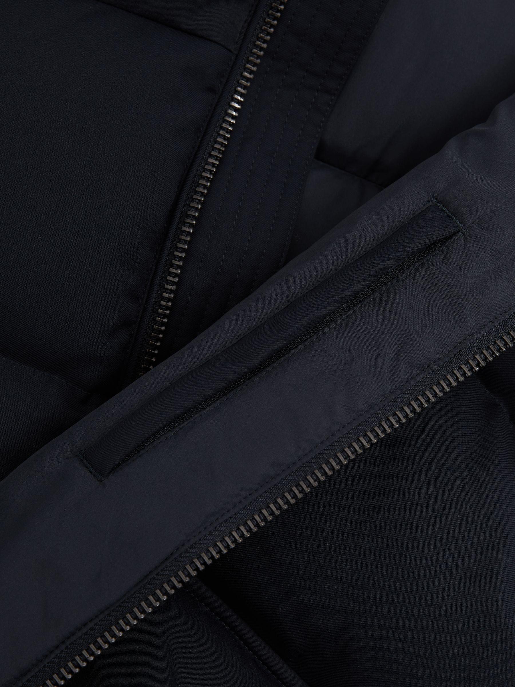 Patch Pocket Quilted Gilet in Navy Product Image