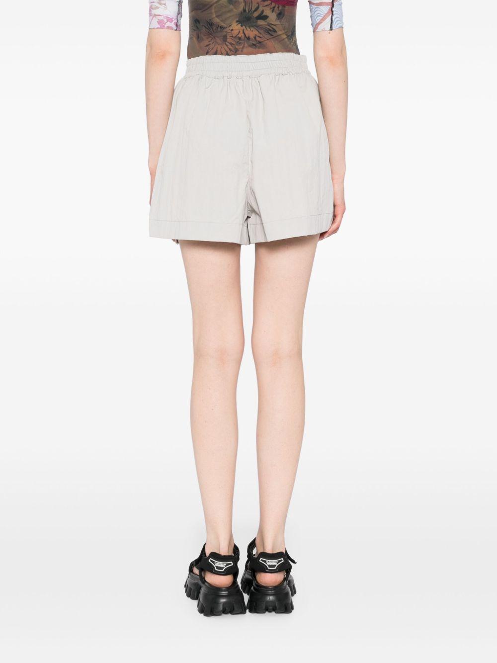 belted shorts Product Image