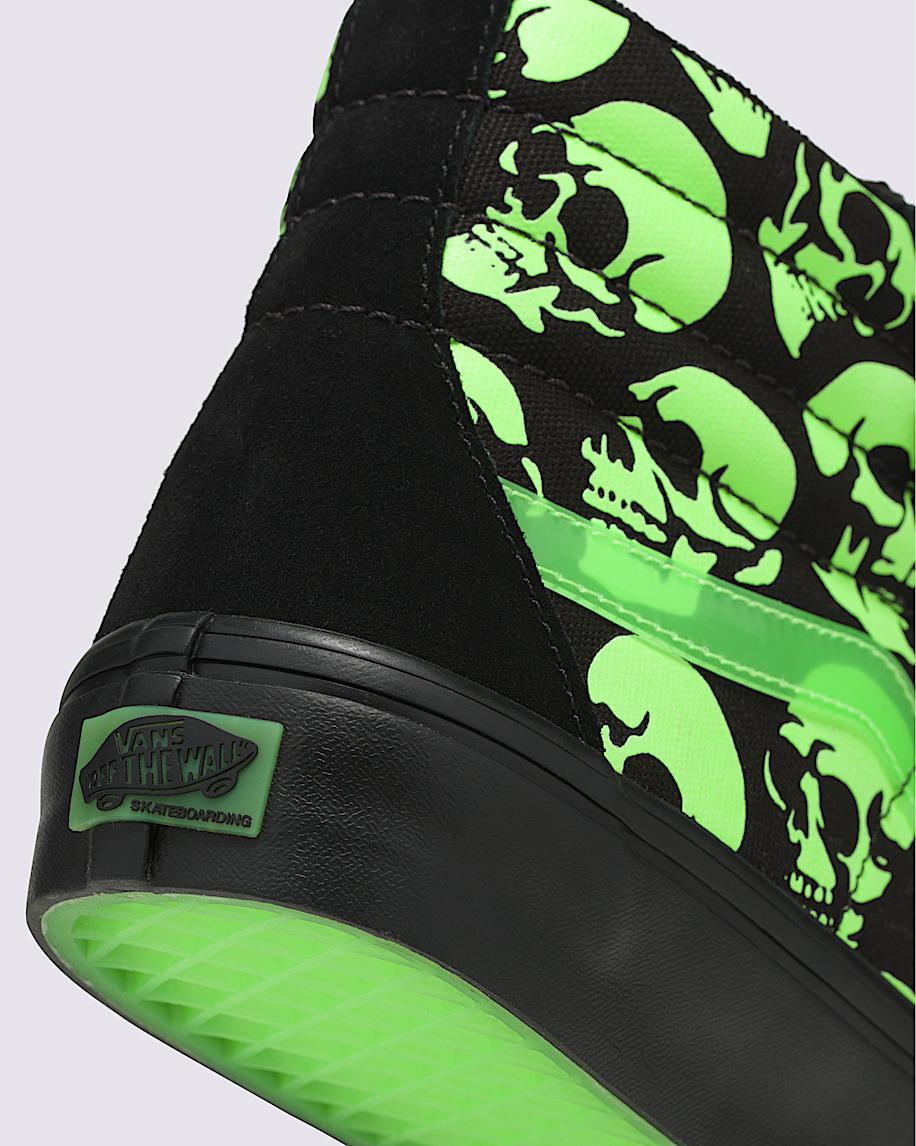 Skate Sk8-Hi Skulls Shoe in Black / Green| Vans US Product Image