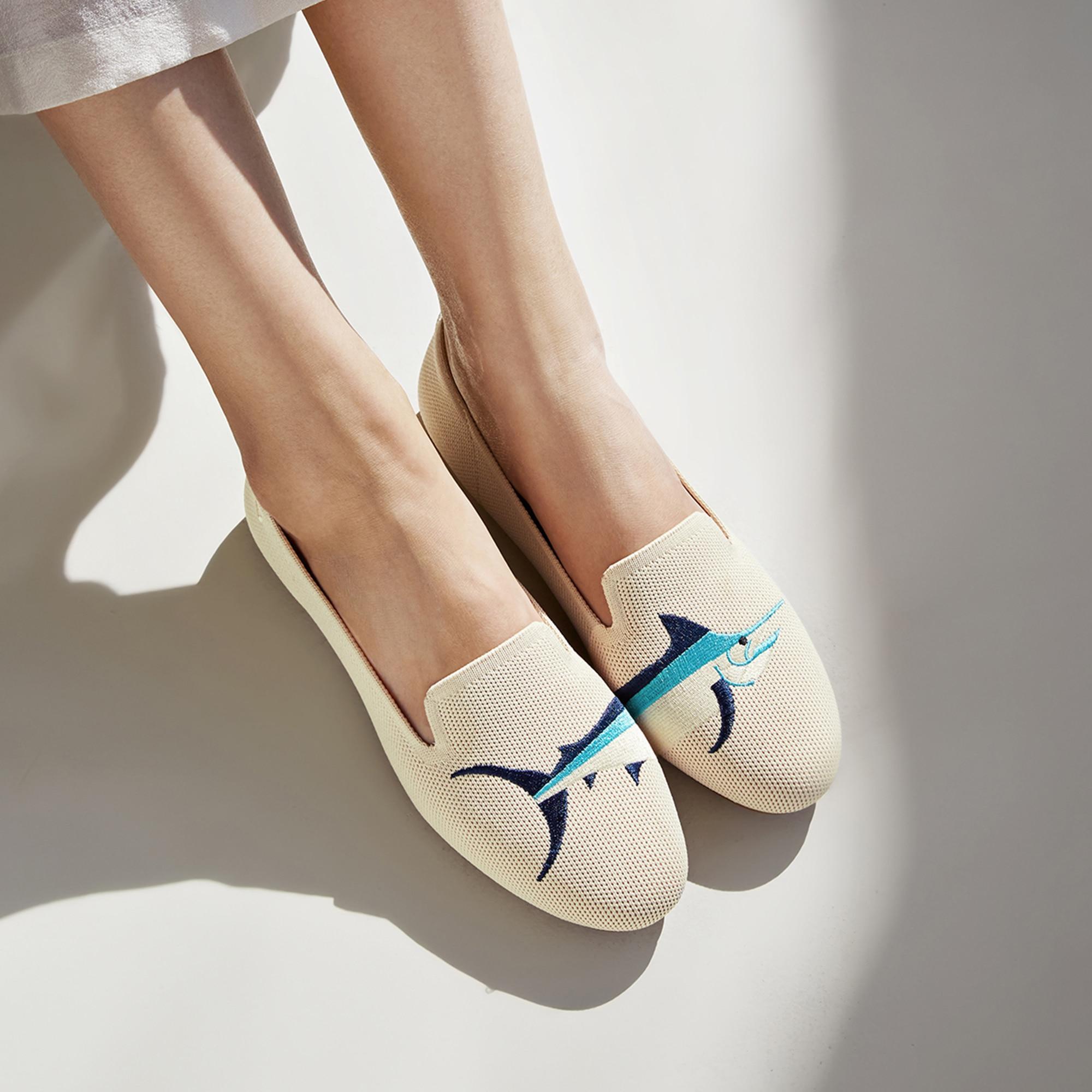 Round-Toe Embroidered Loafers (Audrey) Product Image