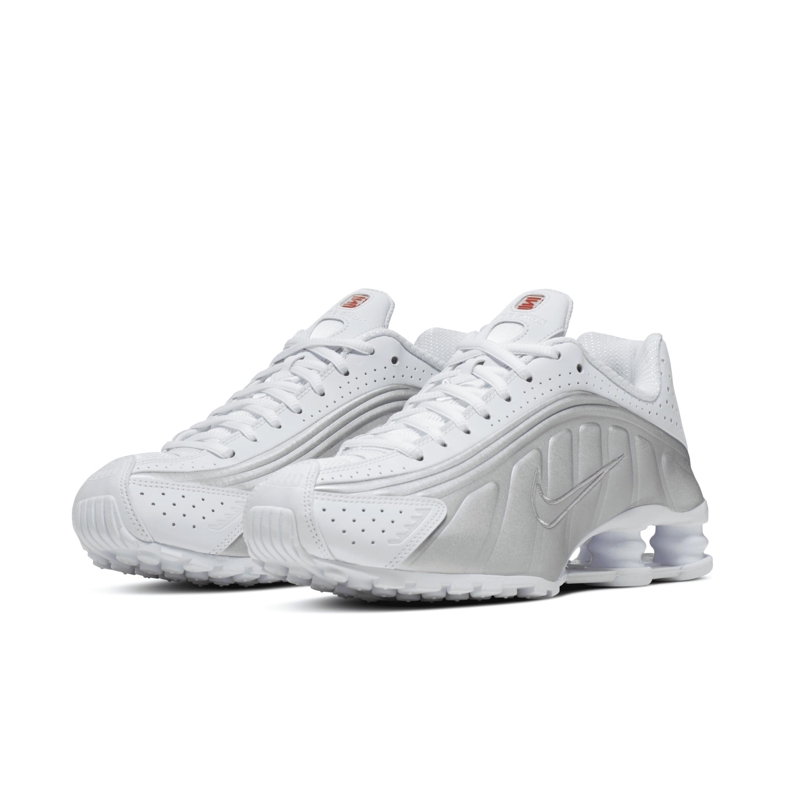 Nike Women's Shox R4 Shoes Product Image