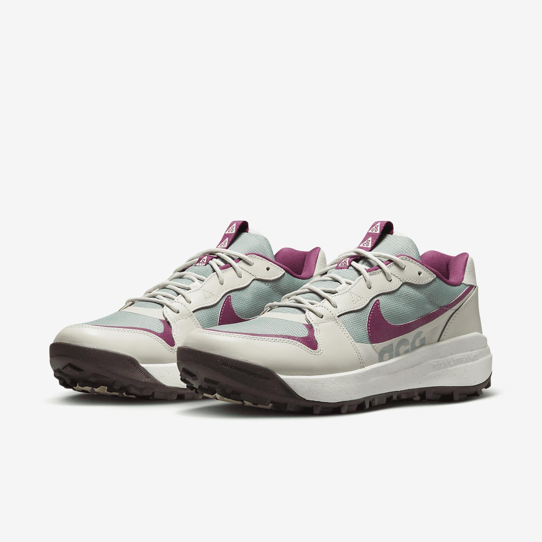 Nike ACG Lowcate Men's Shoes Product Image