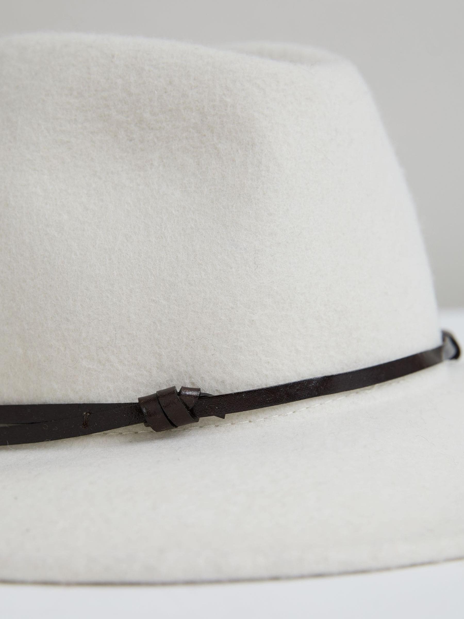 Wool Felt Leather Band Fedora in Ivory Product Image