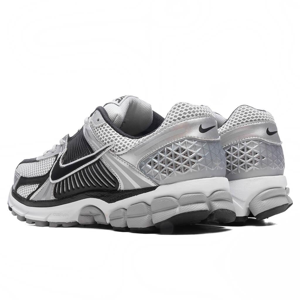 Zoom Vomero 5 - Metallic Silver/Black/Pure Male Product Image