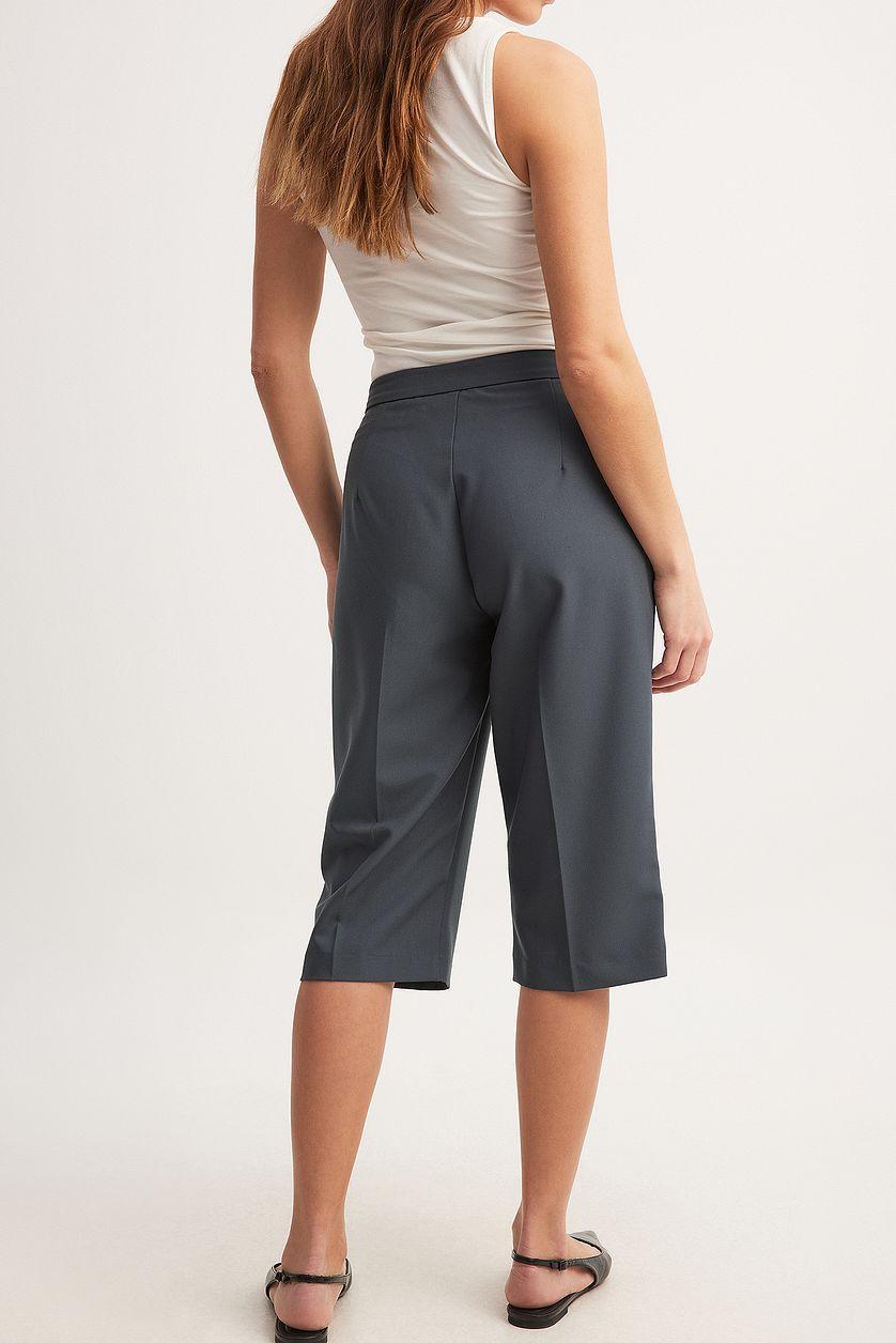 Capri Pants Product Image