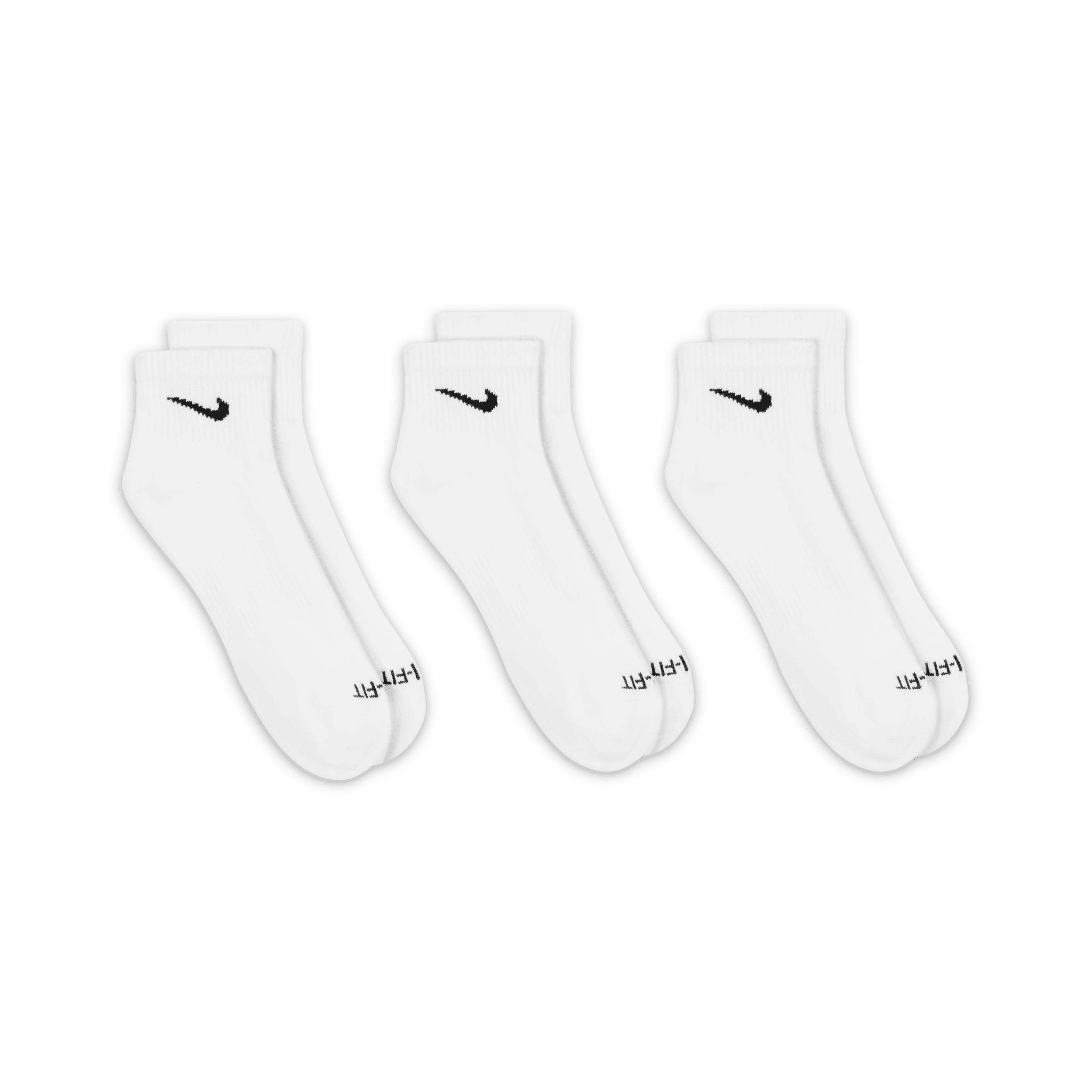 Nike Training Everyday Plus Cushioned 3-pack ankle socks in white Product Image