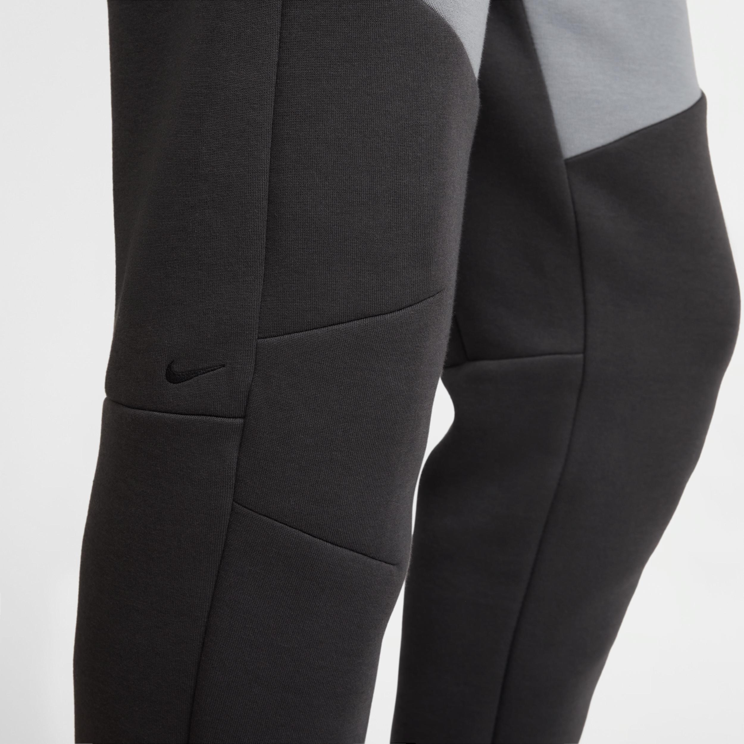 Nike Men's Tech Fleece Jogger Pants Product Image