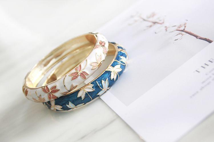 Metal Floral Bangle Product Image