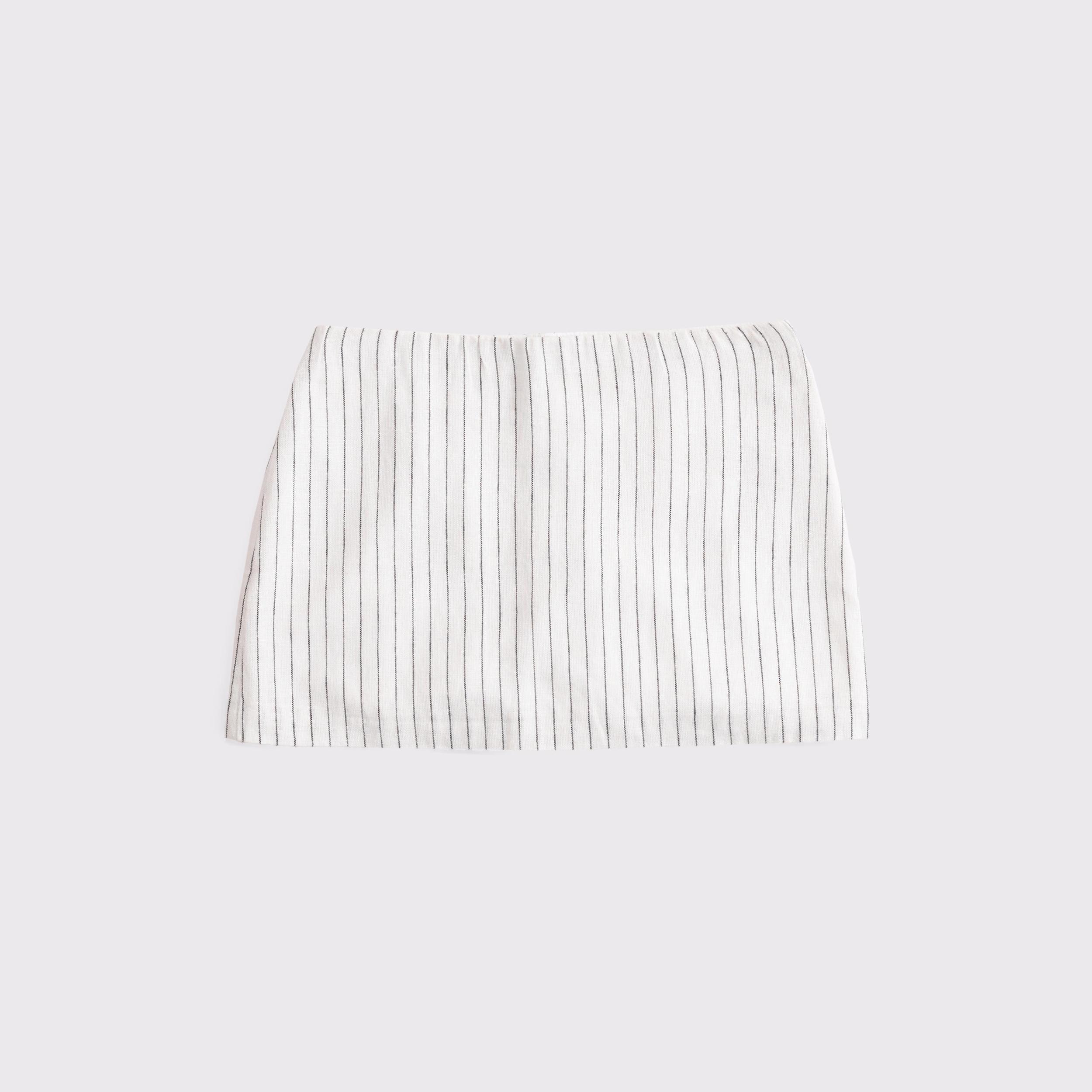 The A&F Scarlett Mid Rise Linen-Blend Mini Skort Product Image