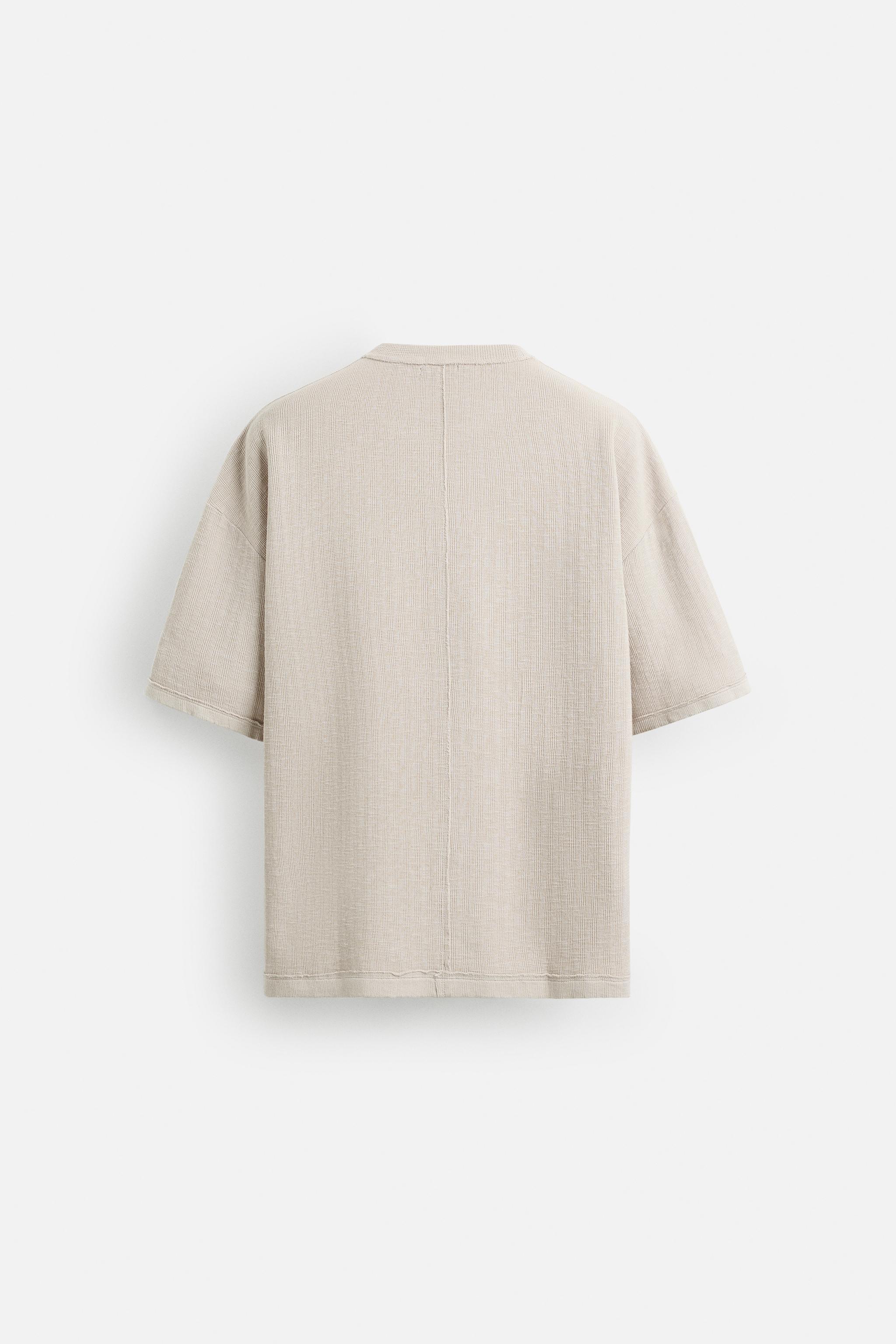 WASHED TEXTURED KNIT T-SHIRT Product Image