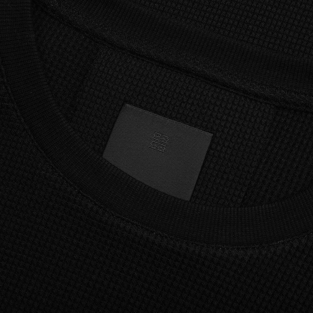 Classic Fit L/S T-Shirt - Black Male Product Image