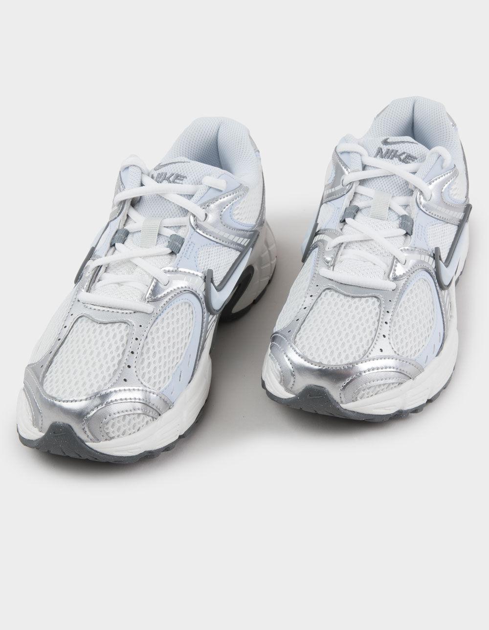 NIKE V5 RNR Womens Shoes - WHT/BLUE Product Image