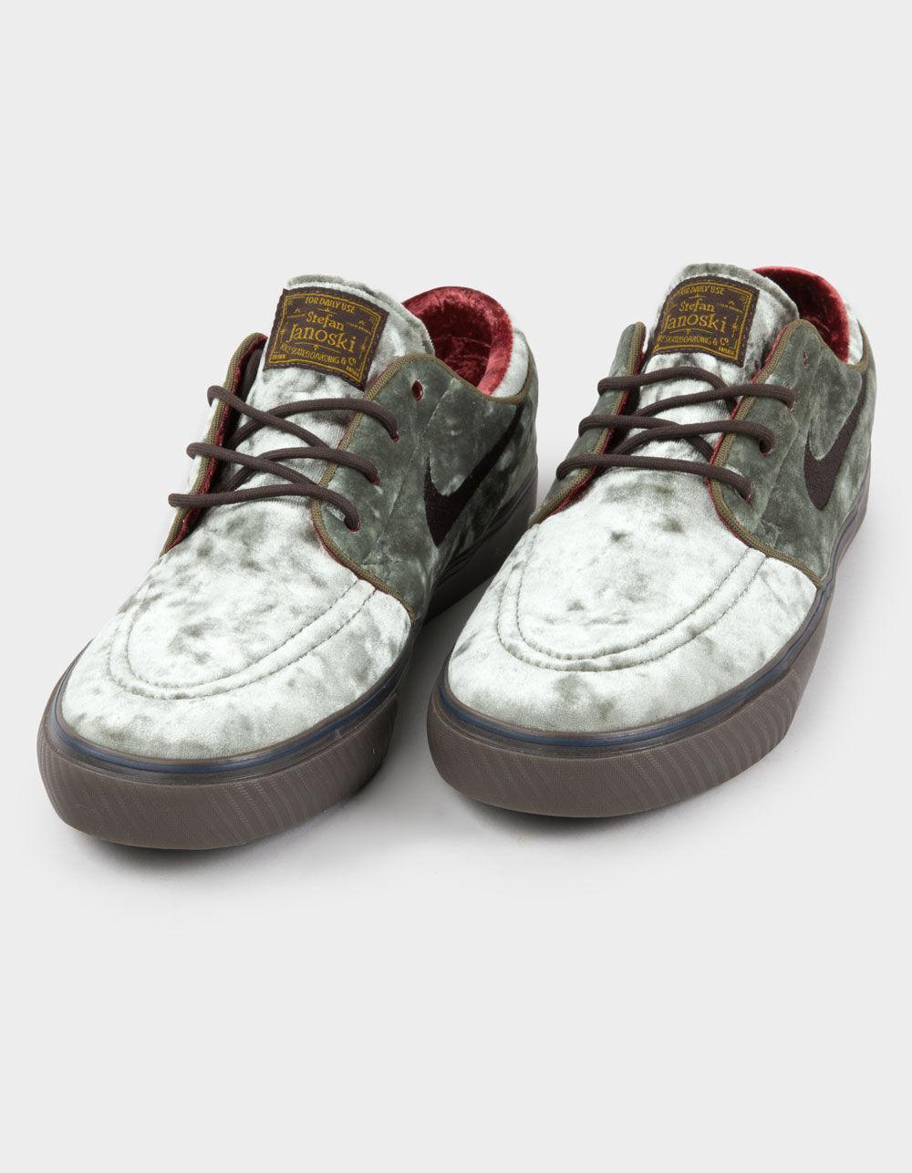 NIKE SB Zoom Janoski OG+ SE Skate Shoes Product Image