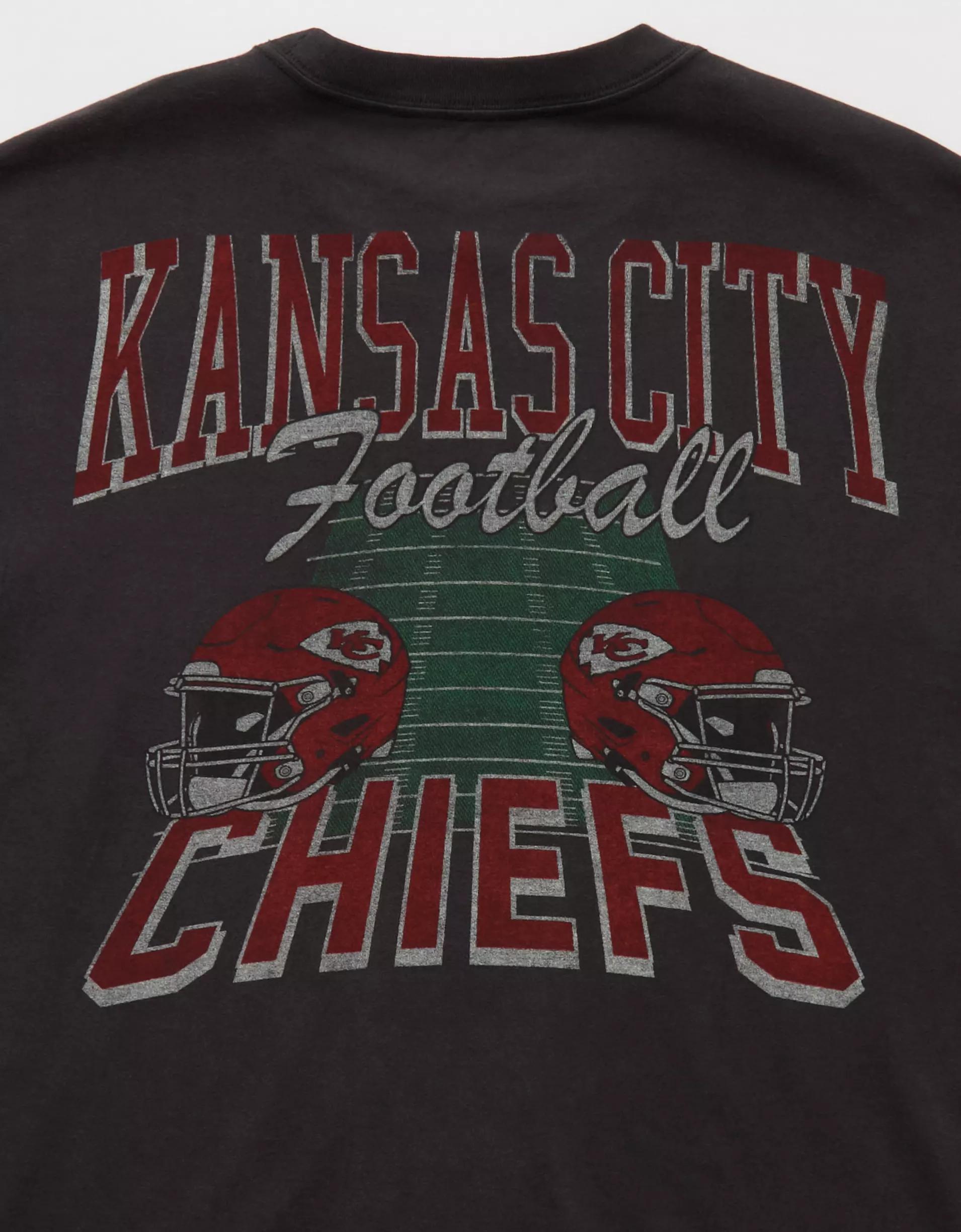 AE Boxy NFL Kansas City Chiefs Graphic T-Shirt Product Image