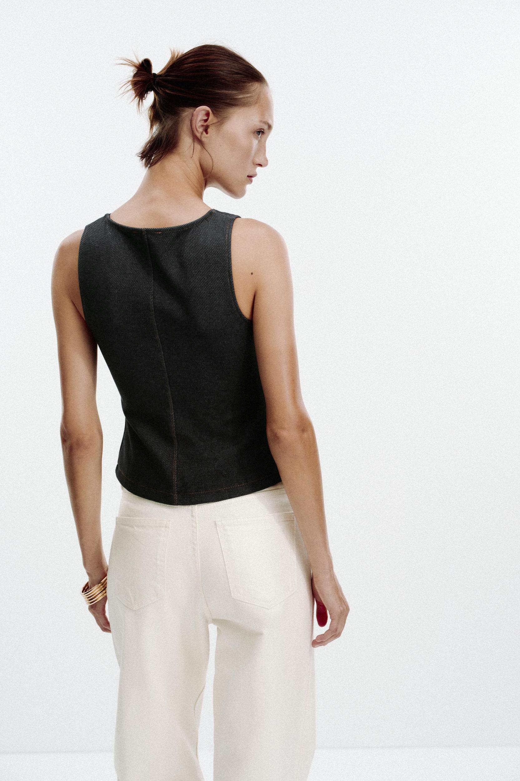BUTTON VEST TOP Product Image