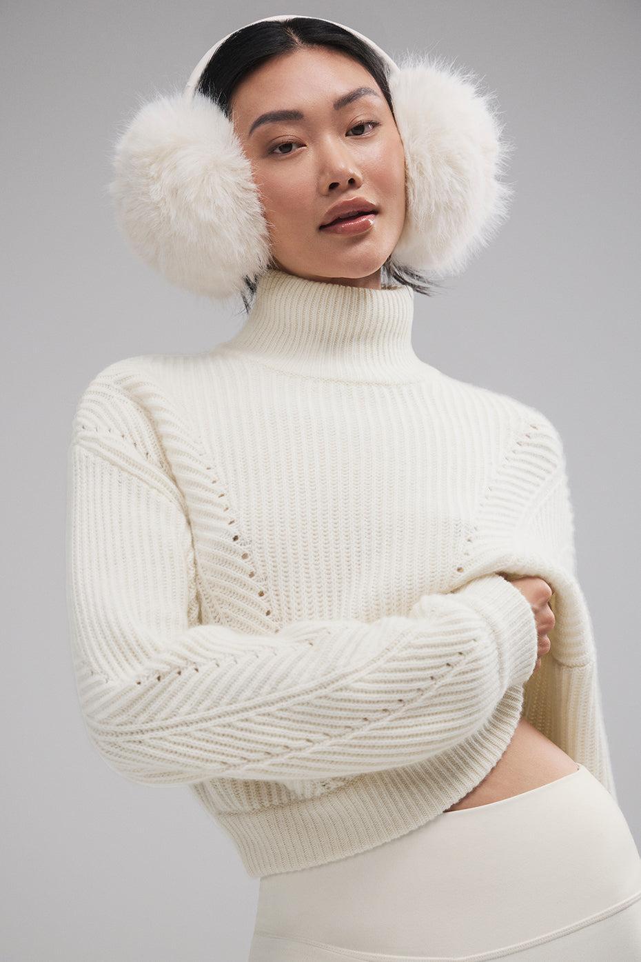 Winter Magic Cashmere Turtleneck - Ivory Product Image