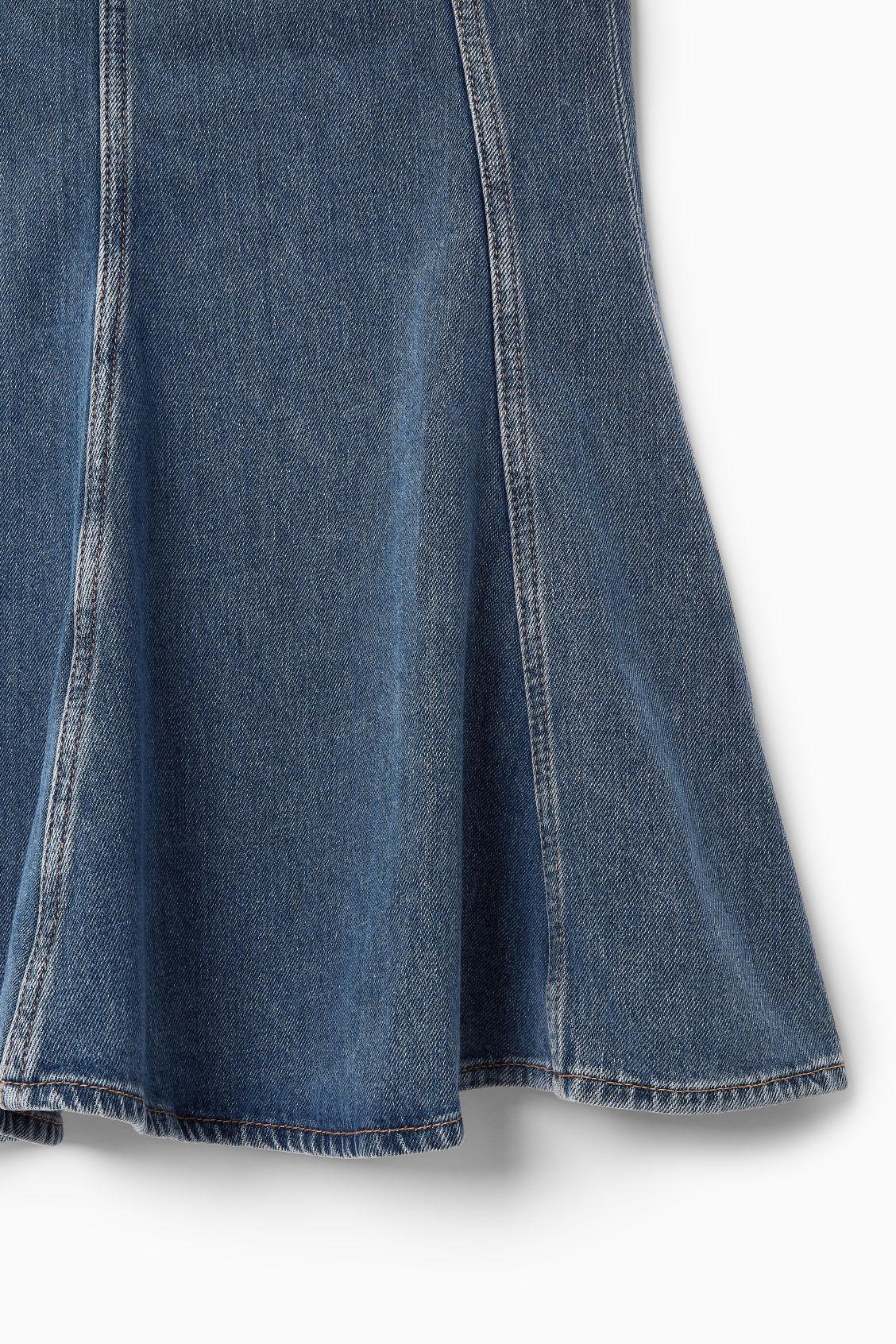 PANELED FLARED DENIM SKIRT Product Image