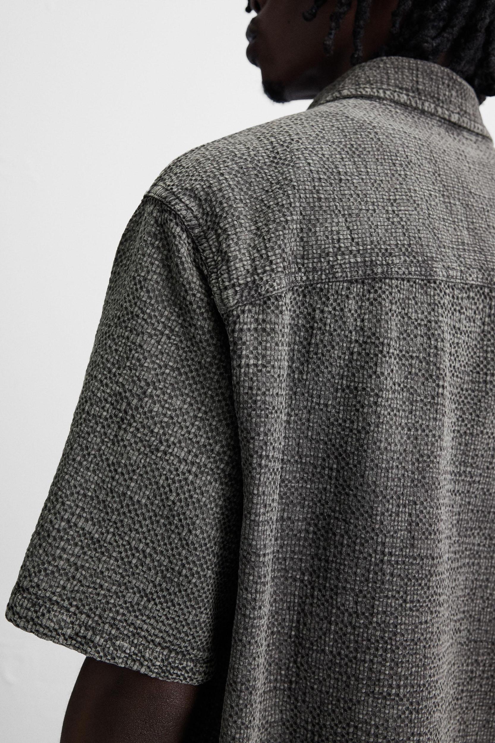 WASHED TEXTURE SHIRT Product Image