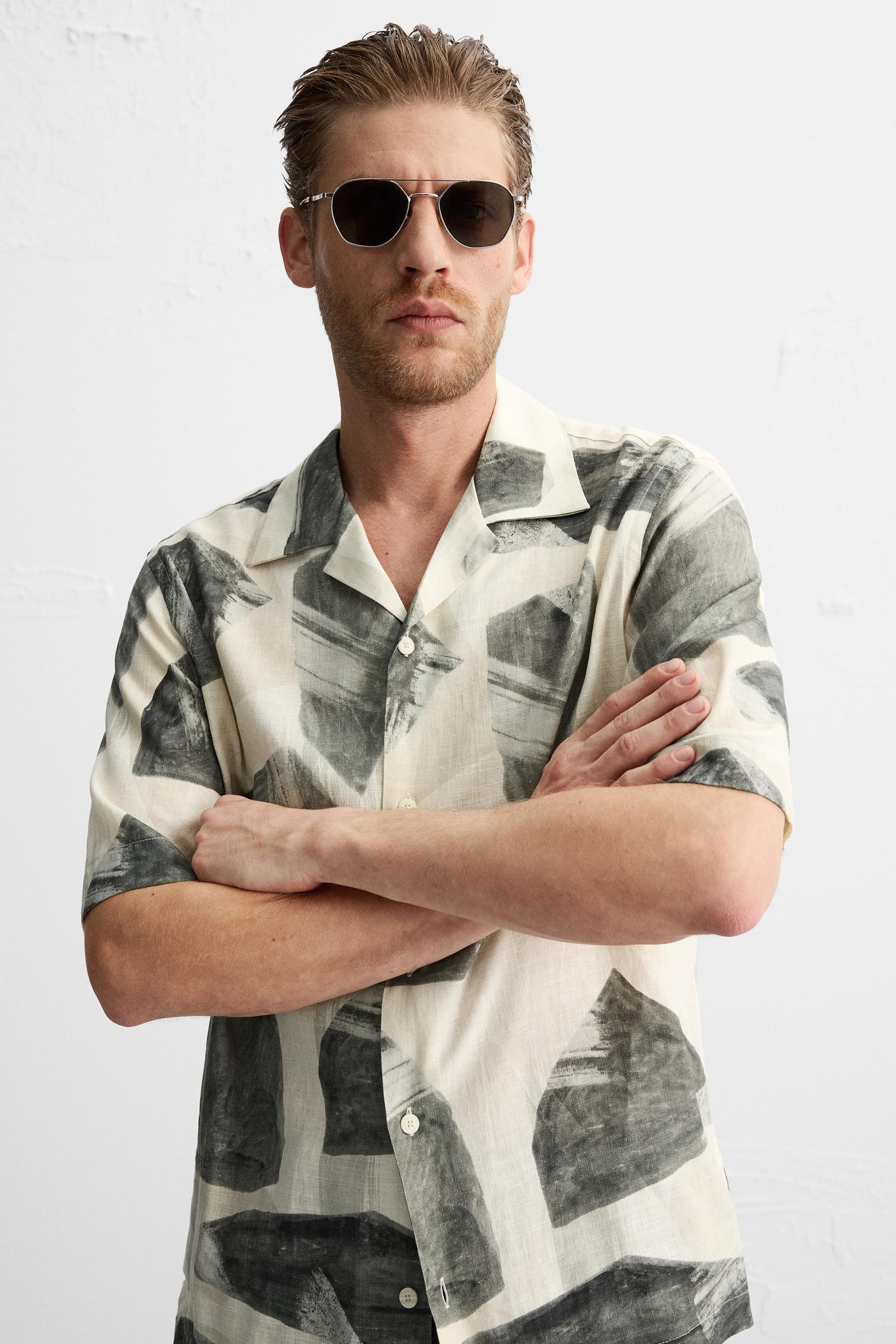 GEOMETRIC PRINT SHIRT Product Image