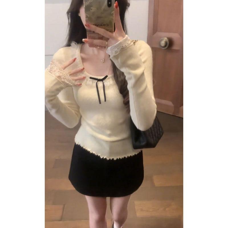 Scoop Neck Plain Lettuce Edge Lace Trim Bow Sweater Product Image